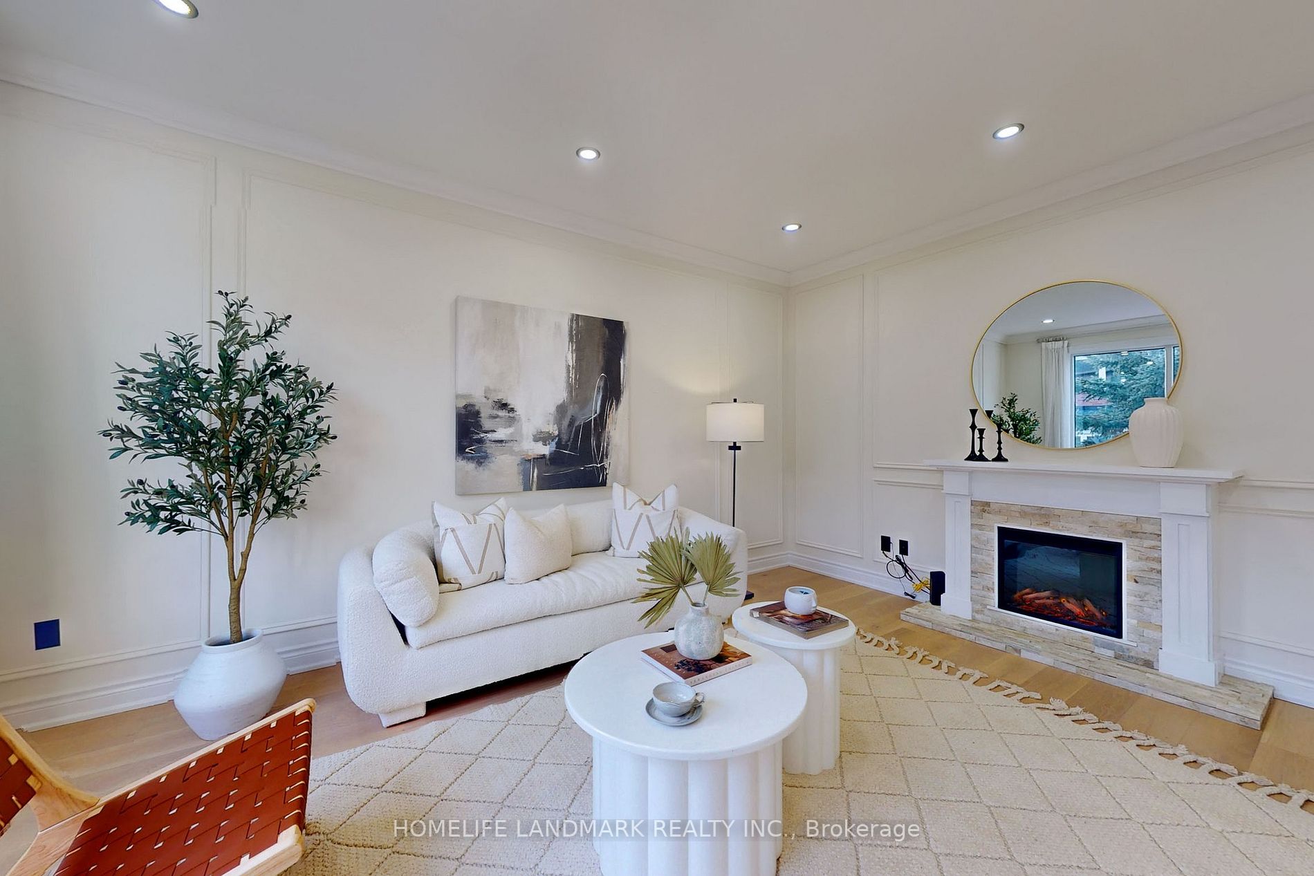 101 Majestic Dr