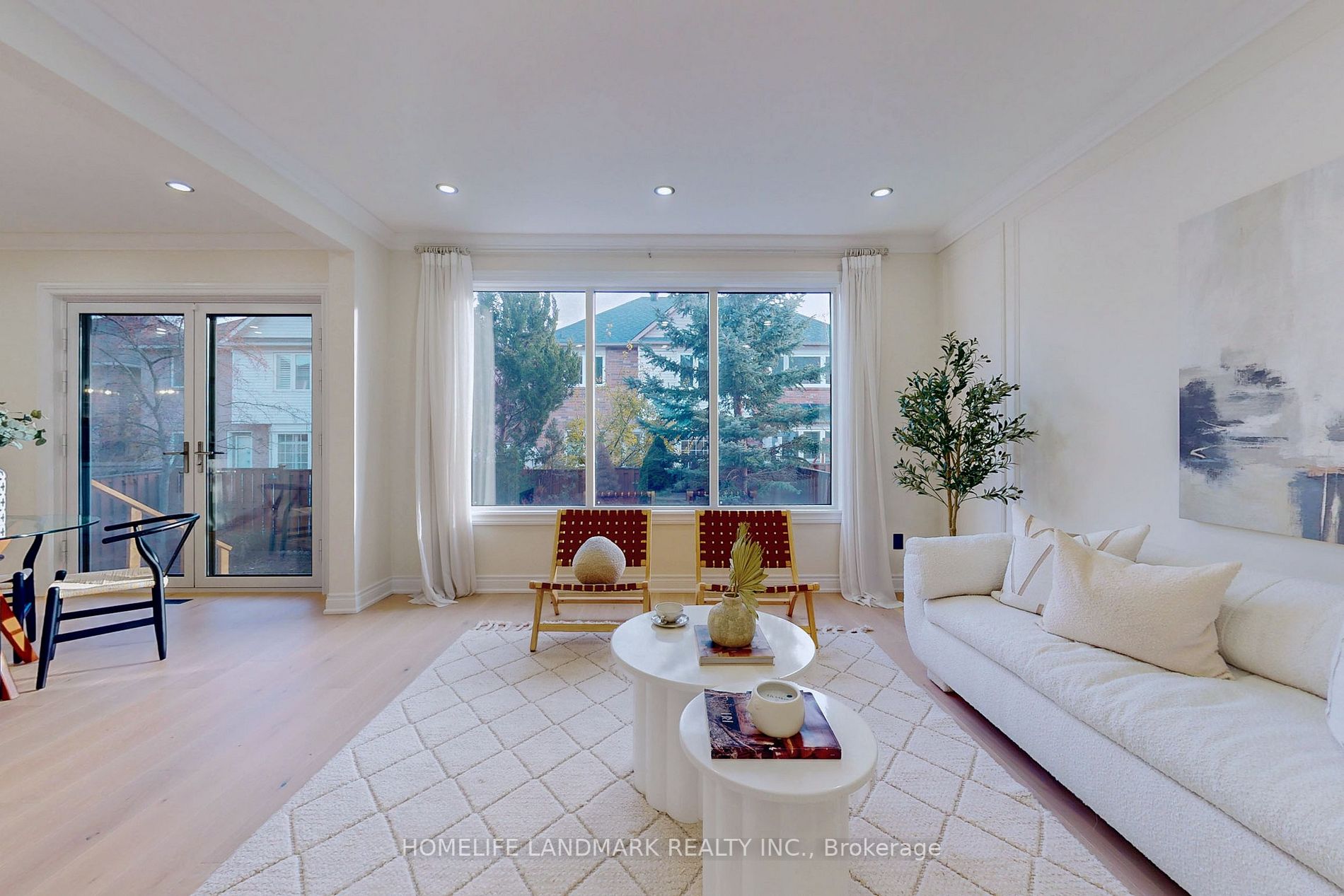 101 Majestic Dr