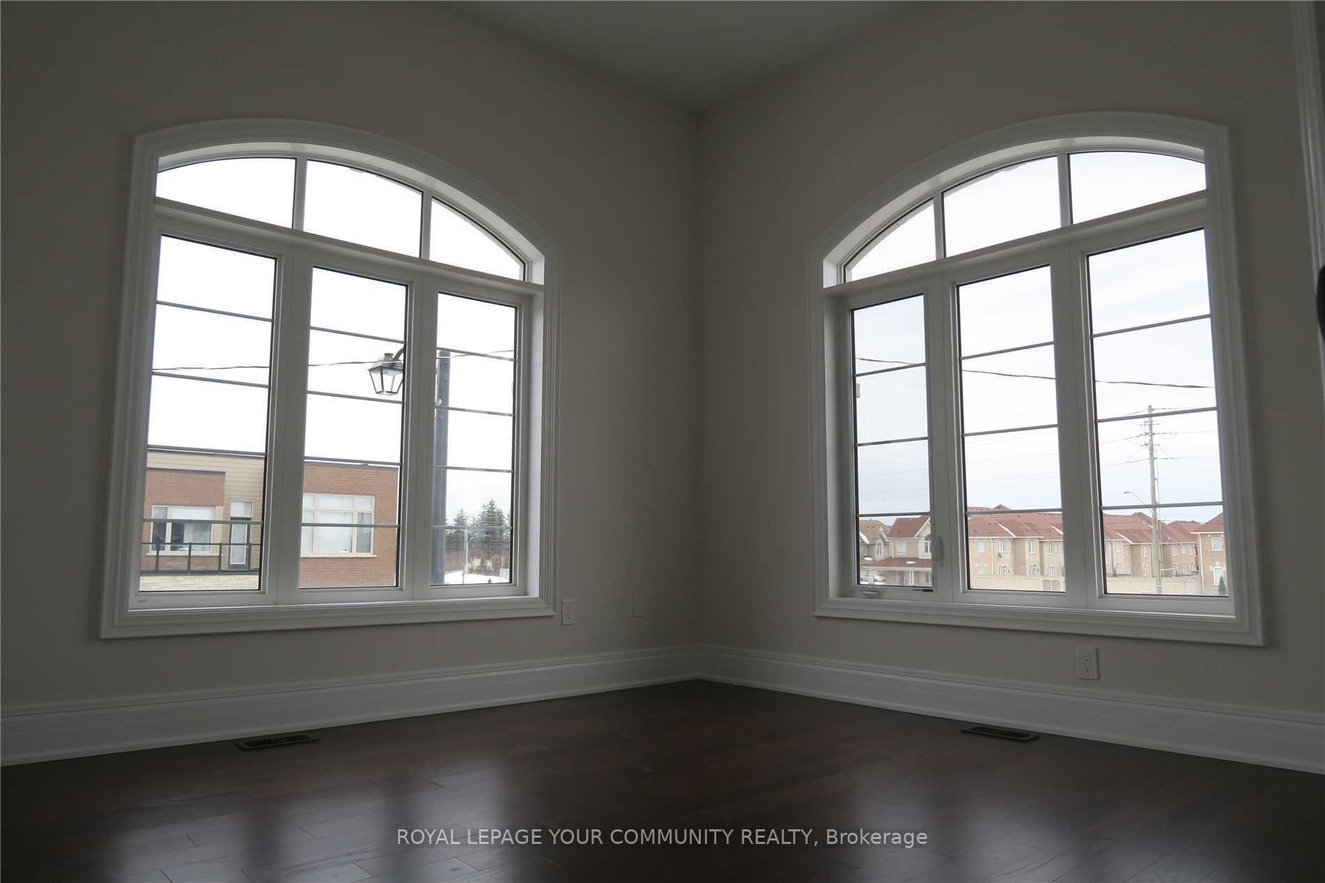 120 Hurst Ave