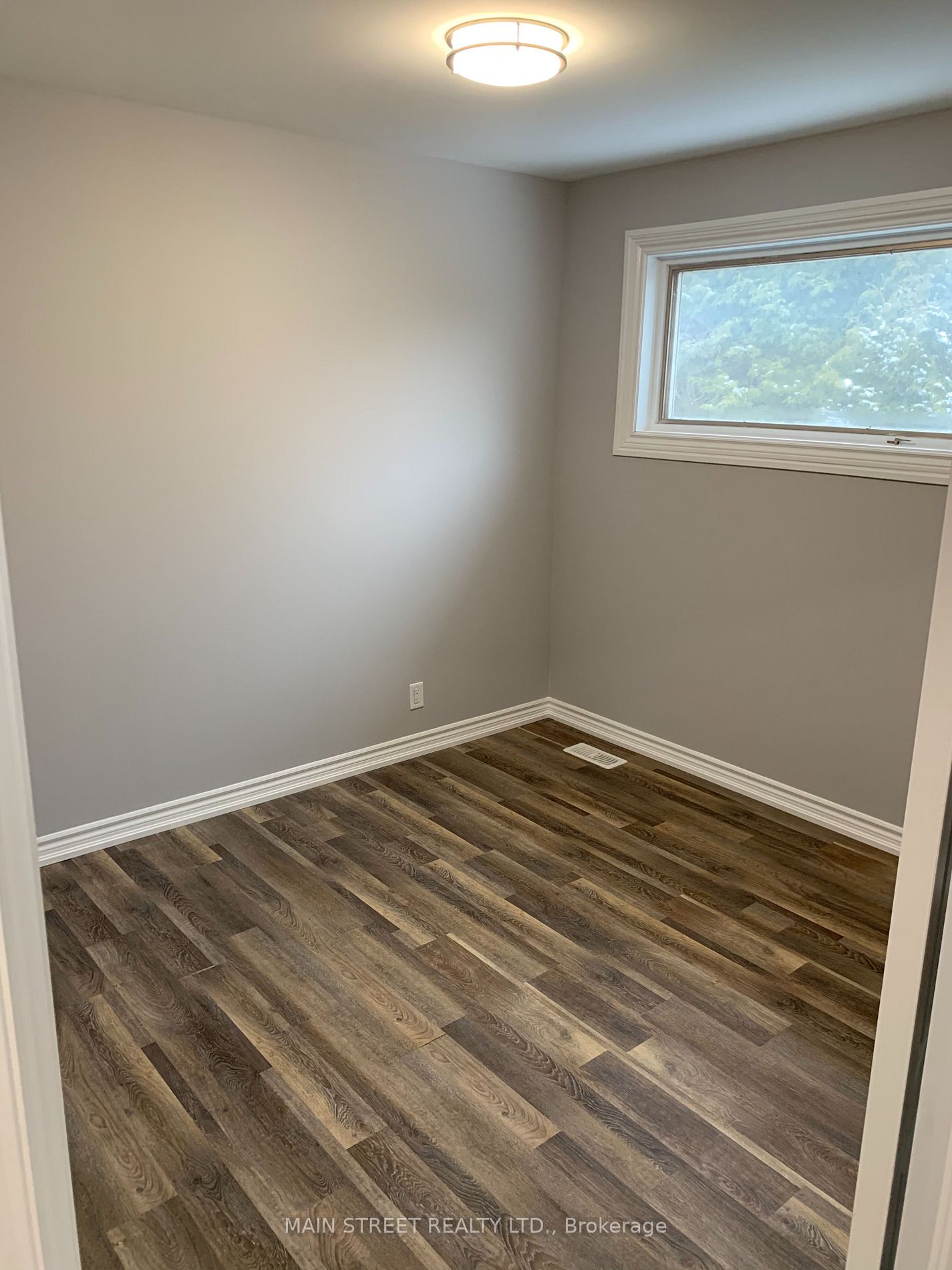 28 Corbett Cres