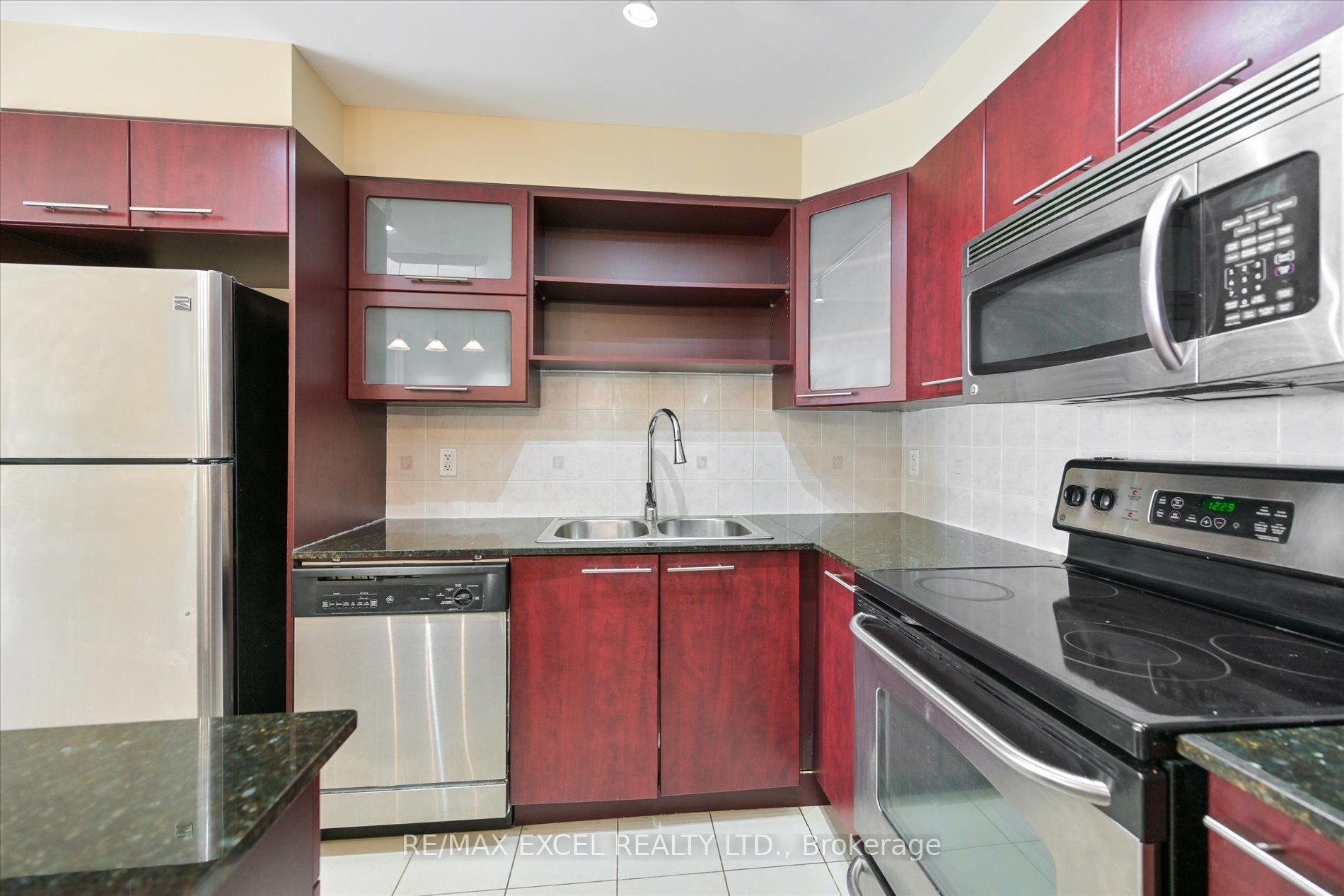 37 Galleria Pkwy, #1011