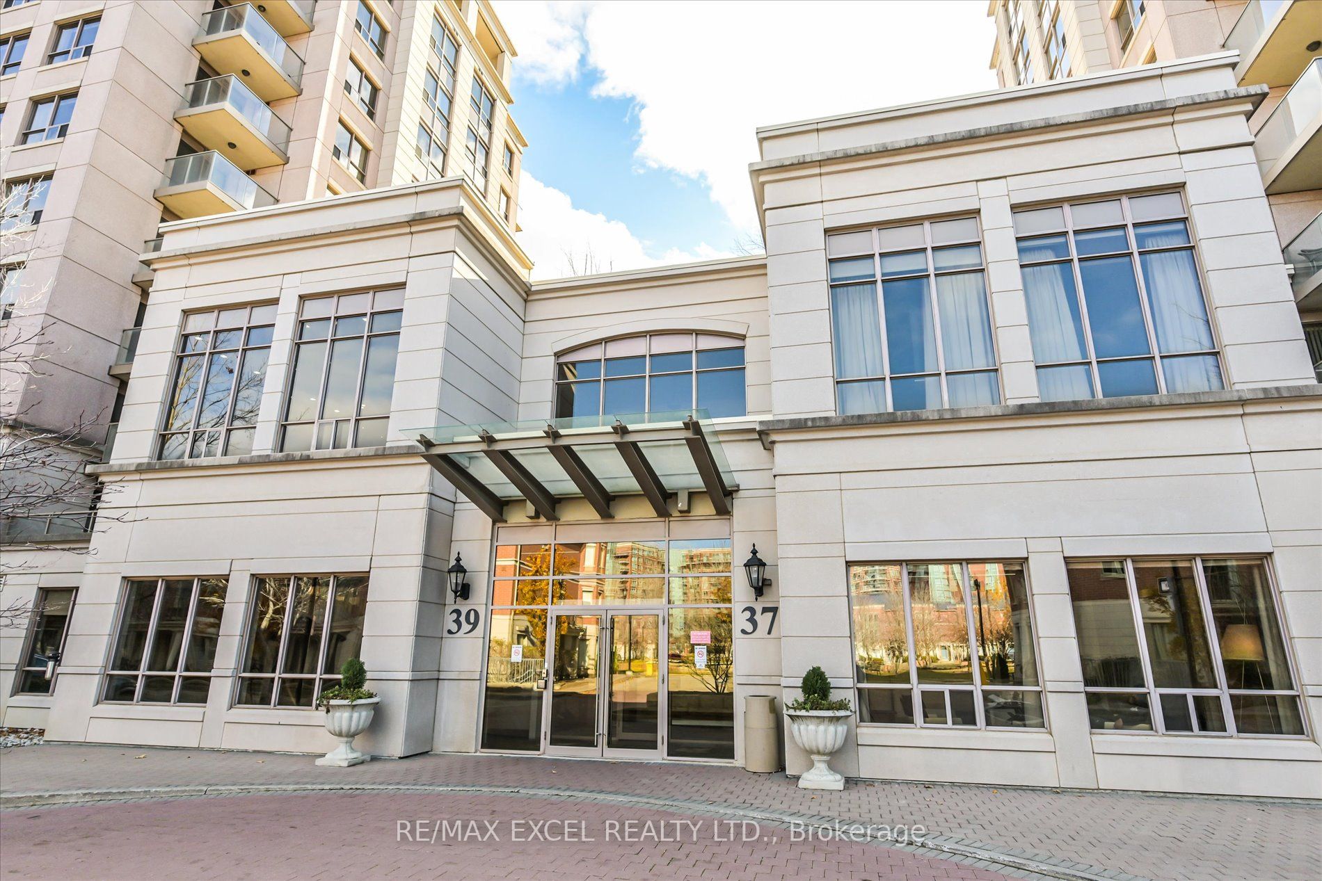 37 Galleria Pkwy, #1011