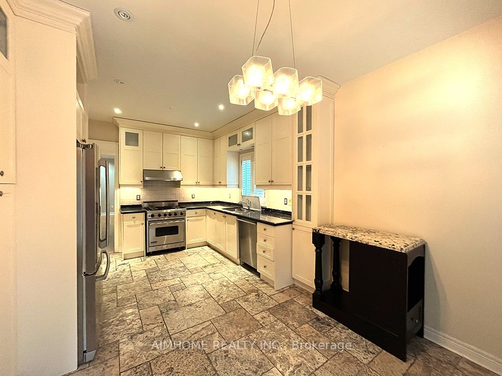 107 Sweet Water Cres