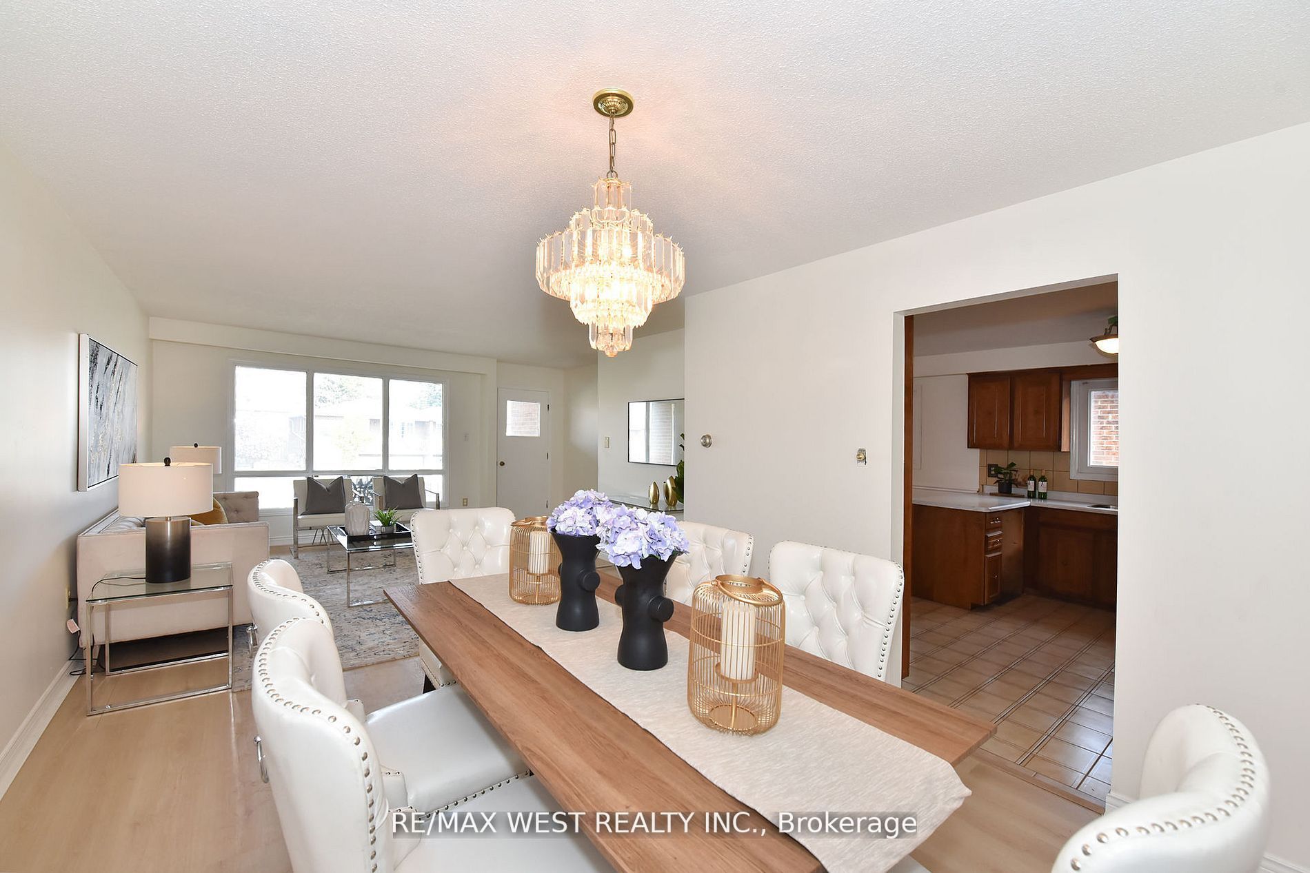 65 Ashburn Cres