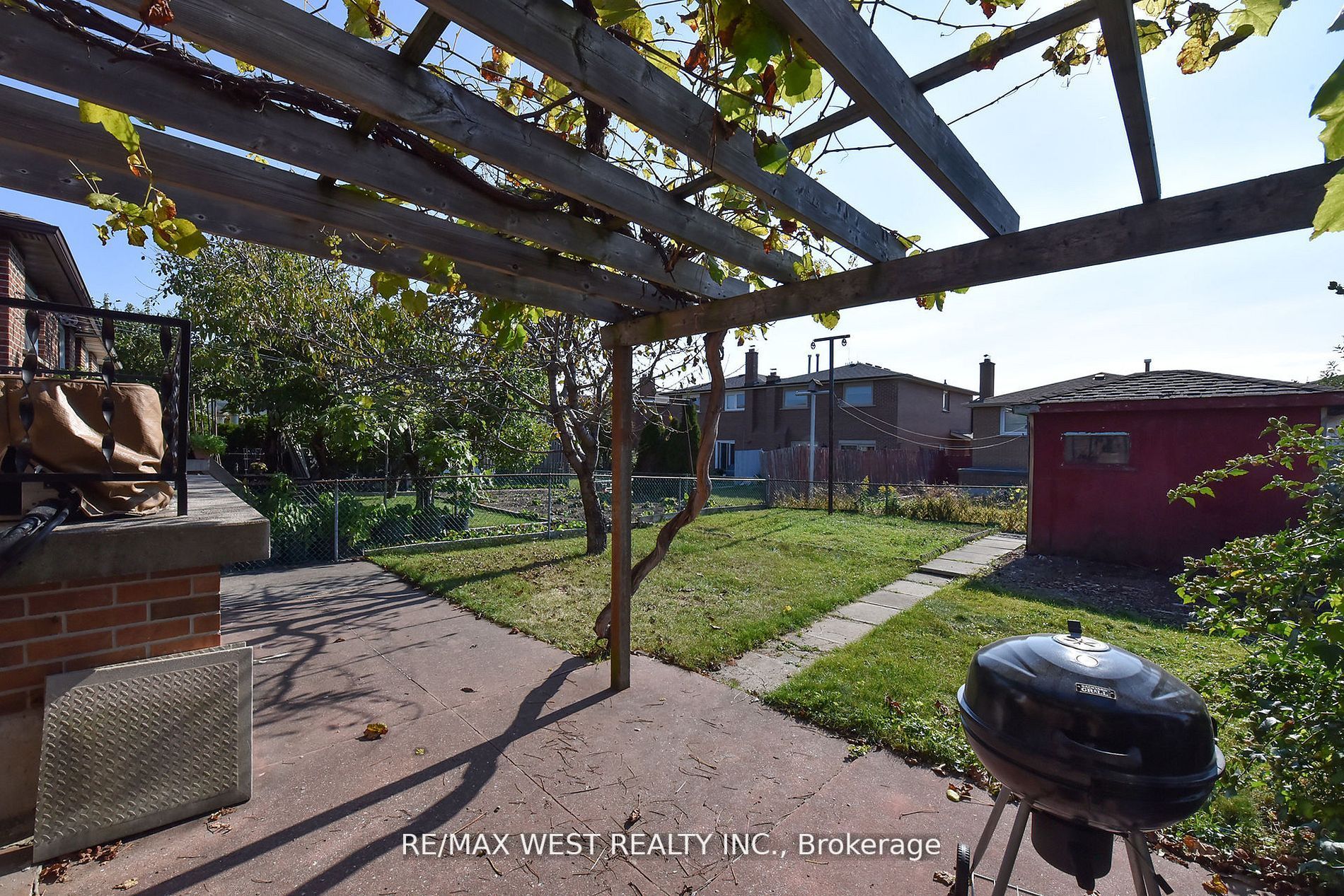 65 Ashburn Cres