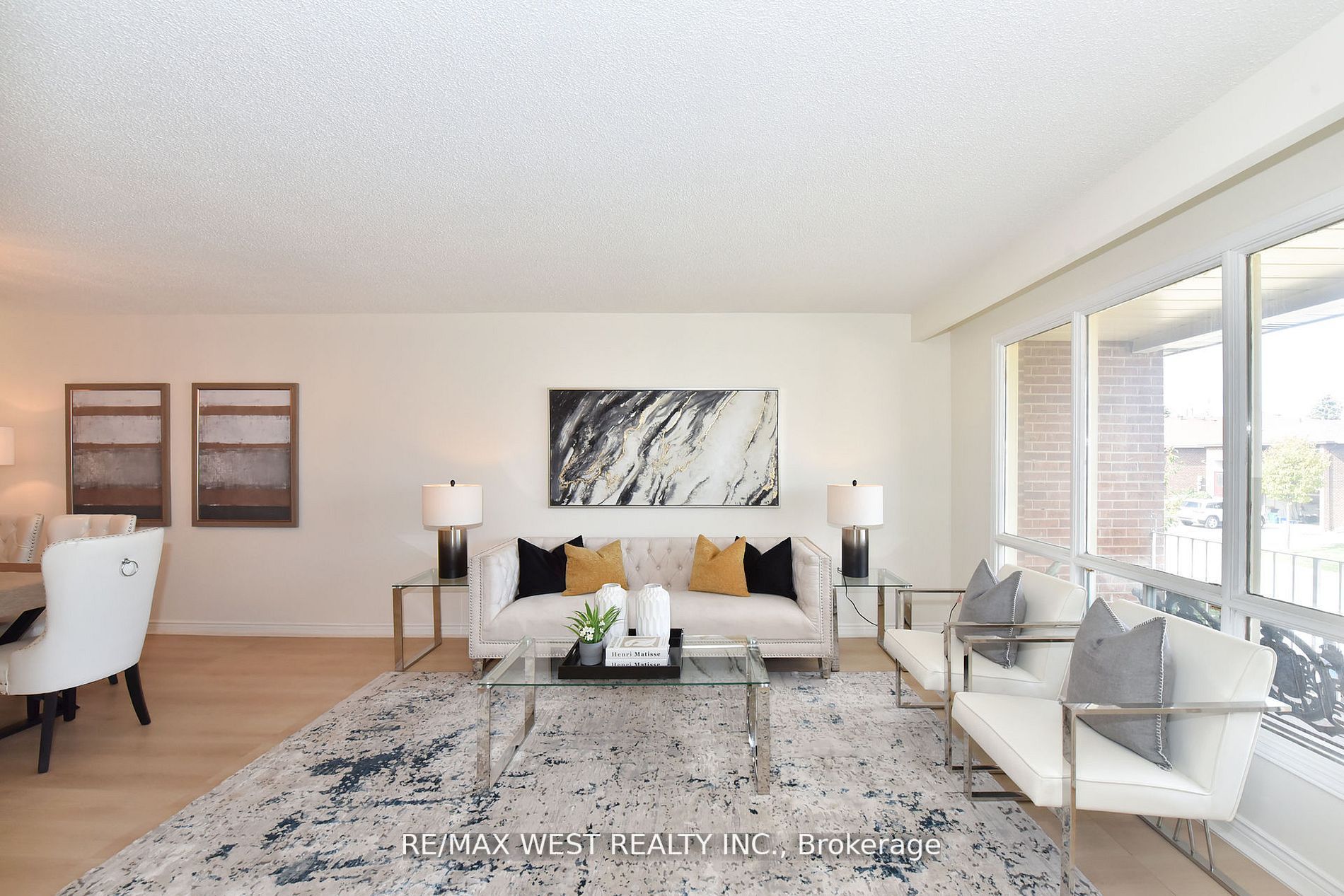 65 Ashburn Cres