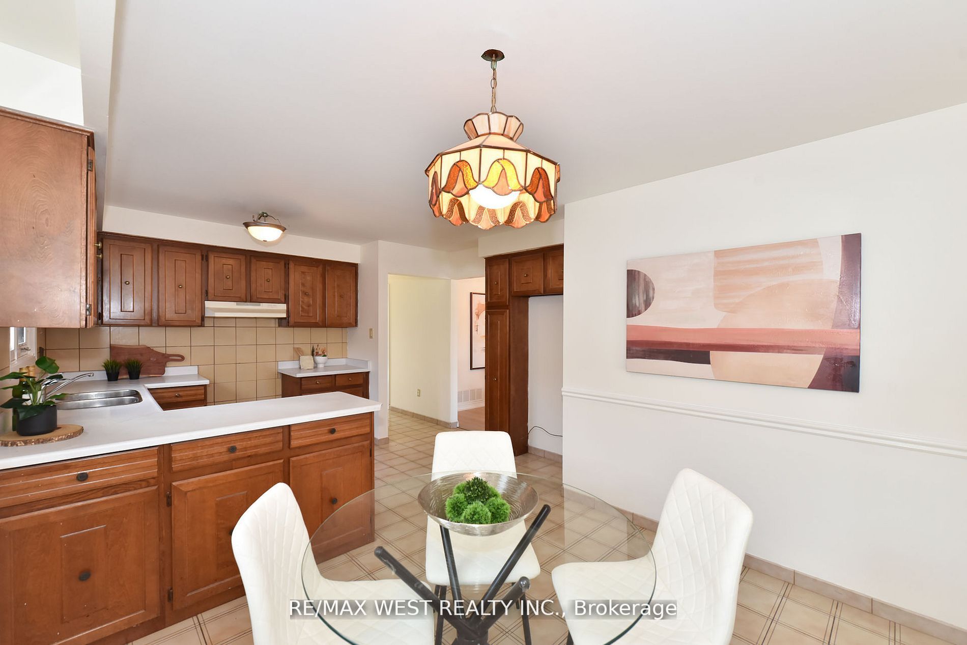 65 Ashburn Cres