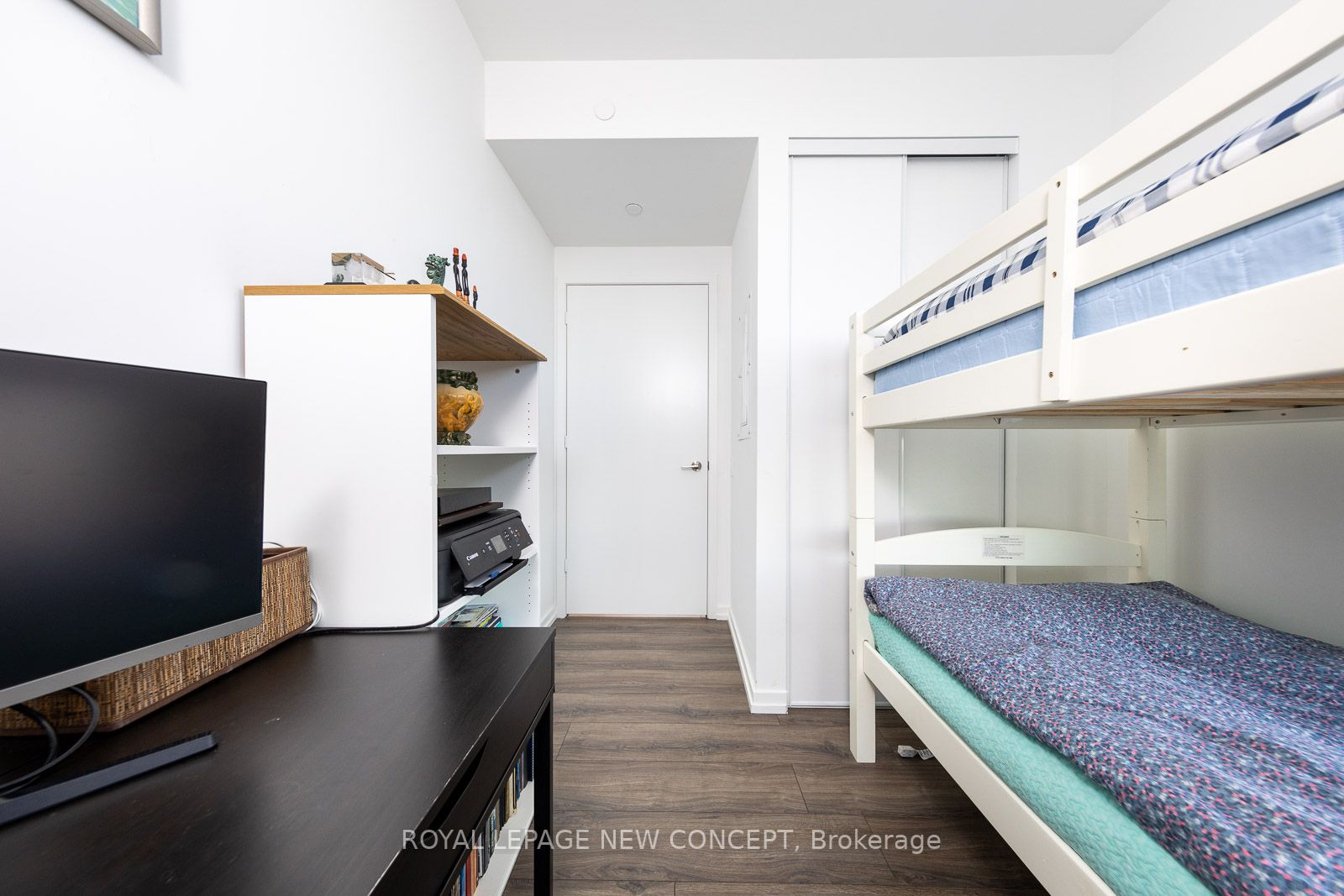 1000 Portage Pkwy, #1805