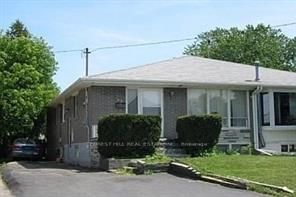 49 Lindsay Ave, #Upper