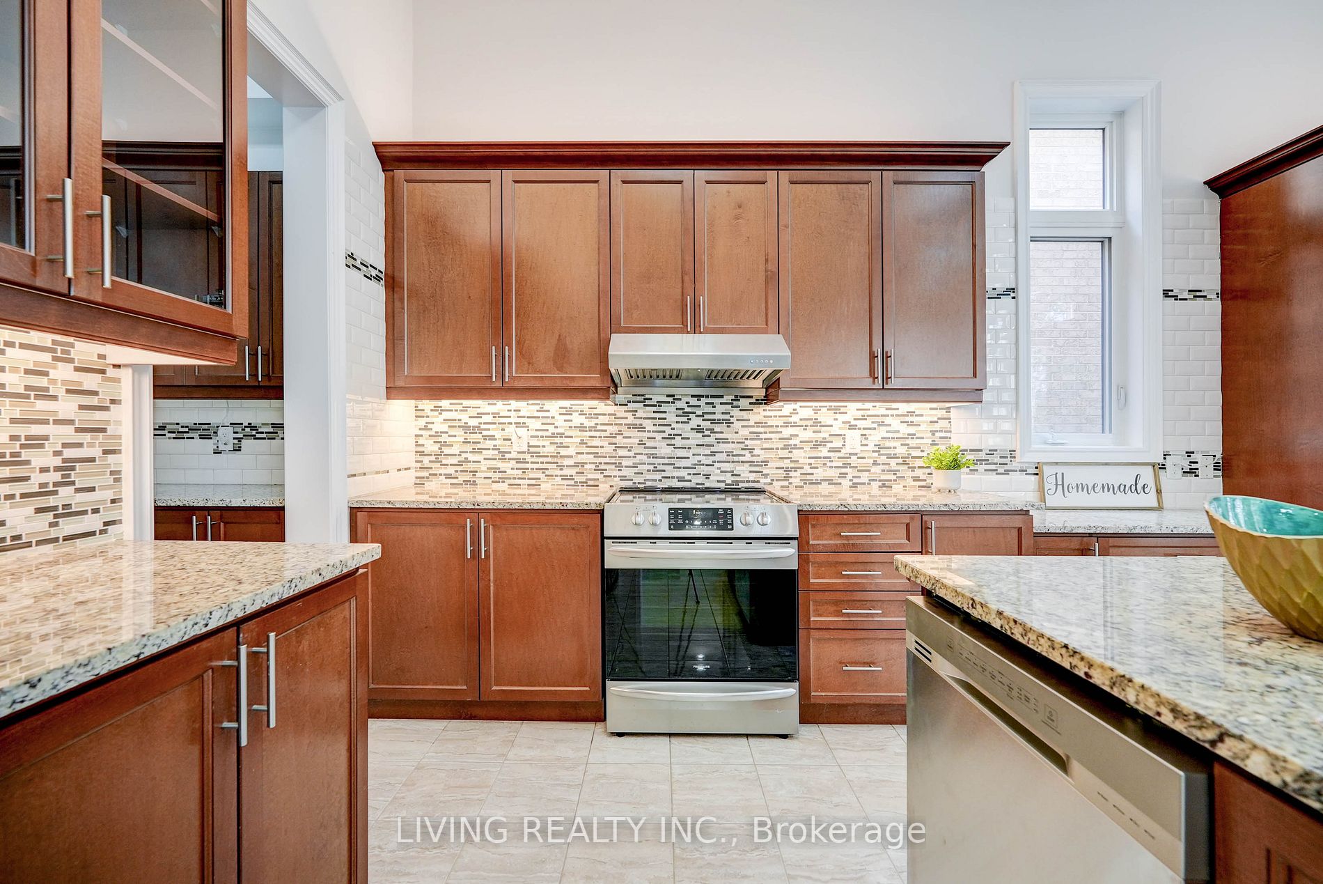 62 Gracedale Dr