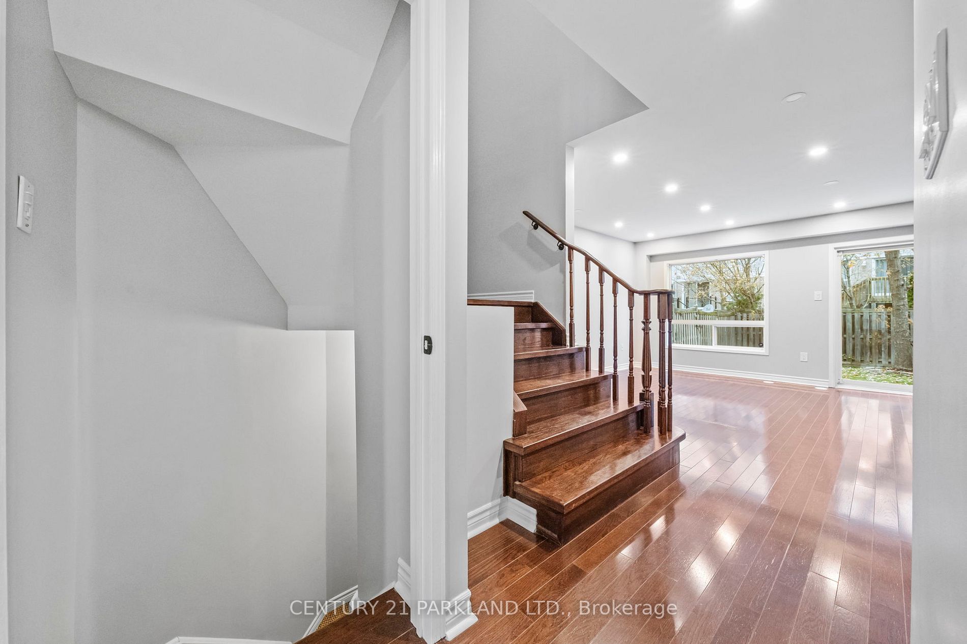 40 Village Vista Way