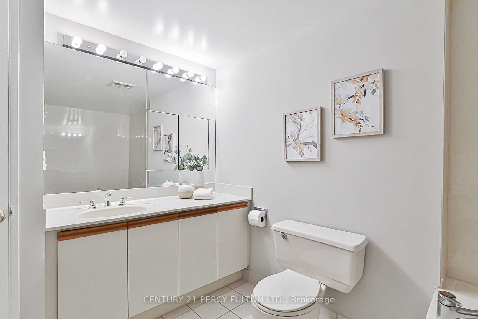 40 Harding Blvd W, #616