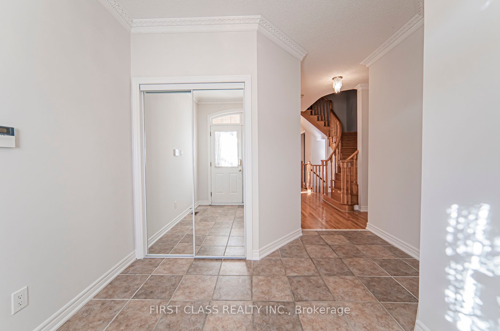 10 Megarry Crt