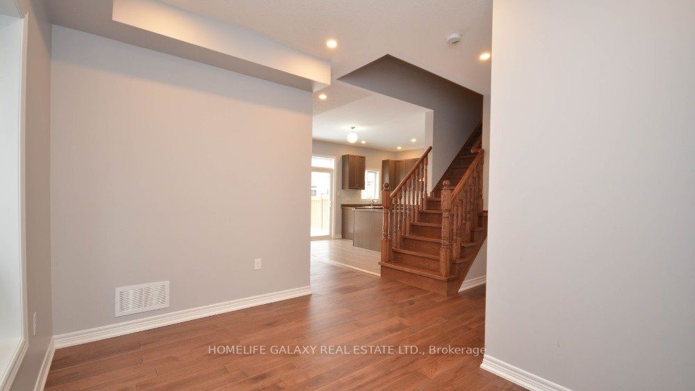 25 Grey Wing Ave