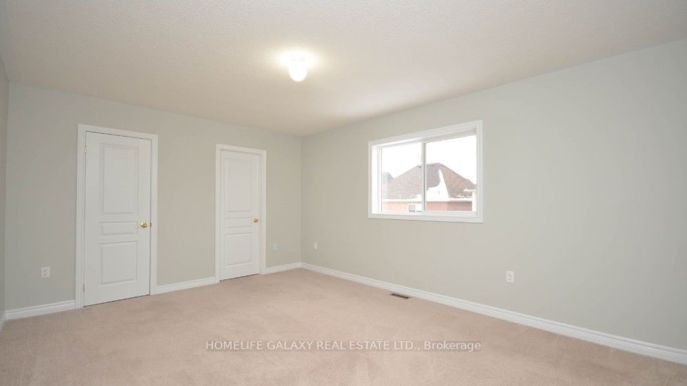 25 Grey Wing Ave