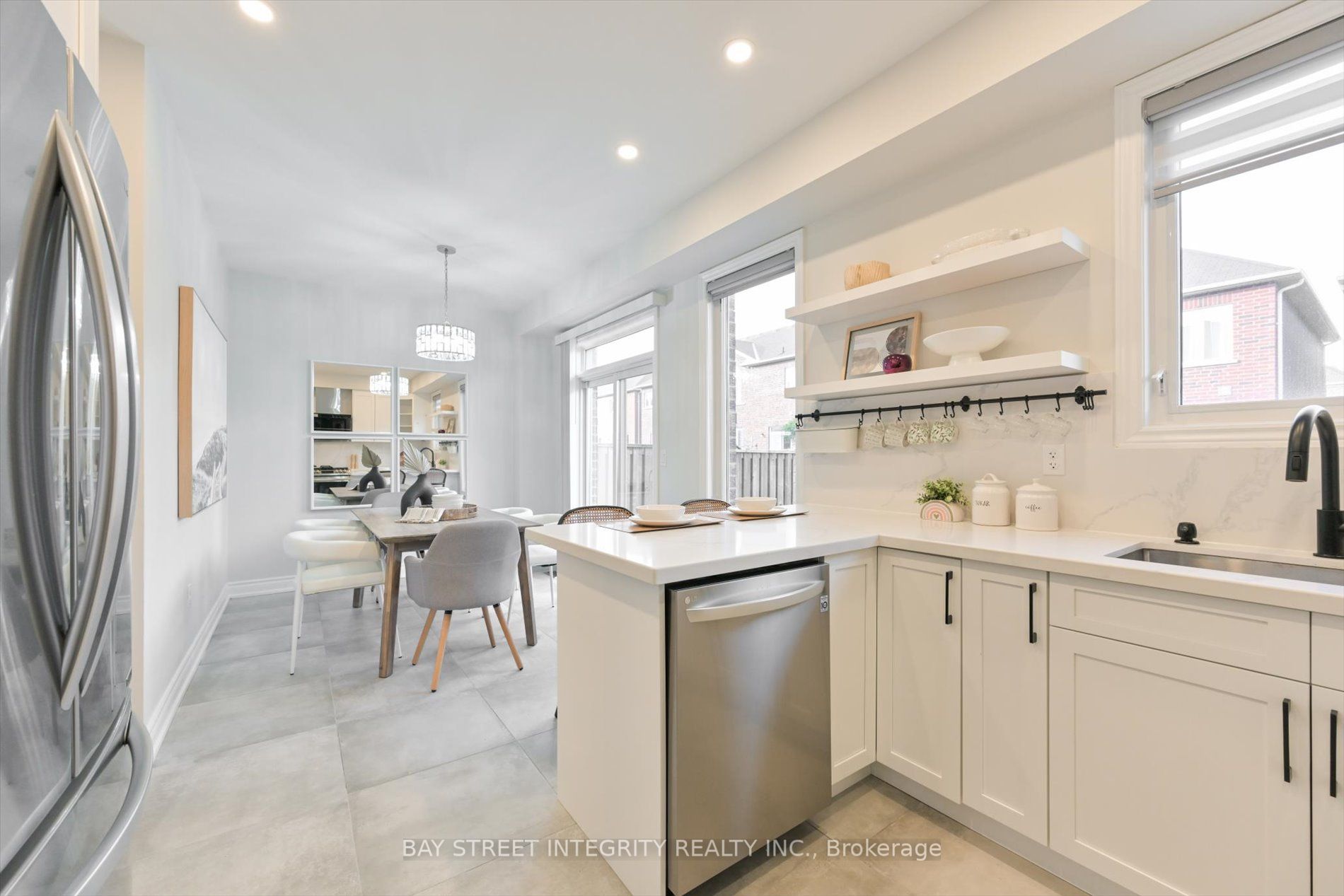 100 Carolina Rose Crescent