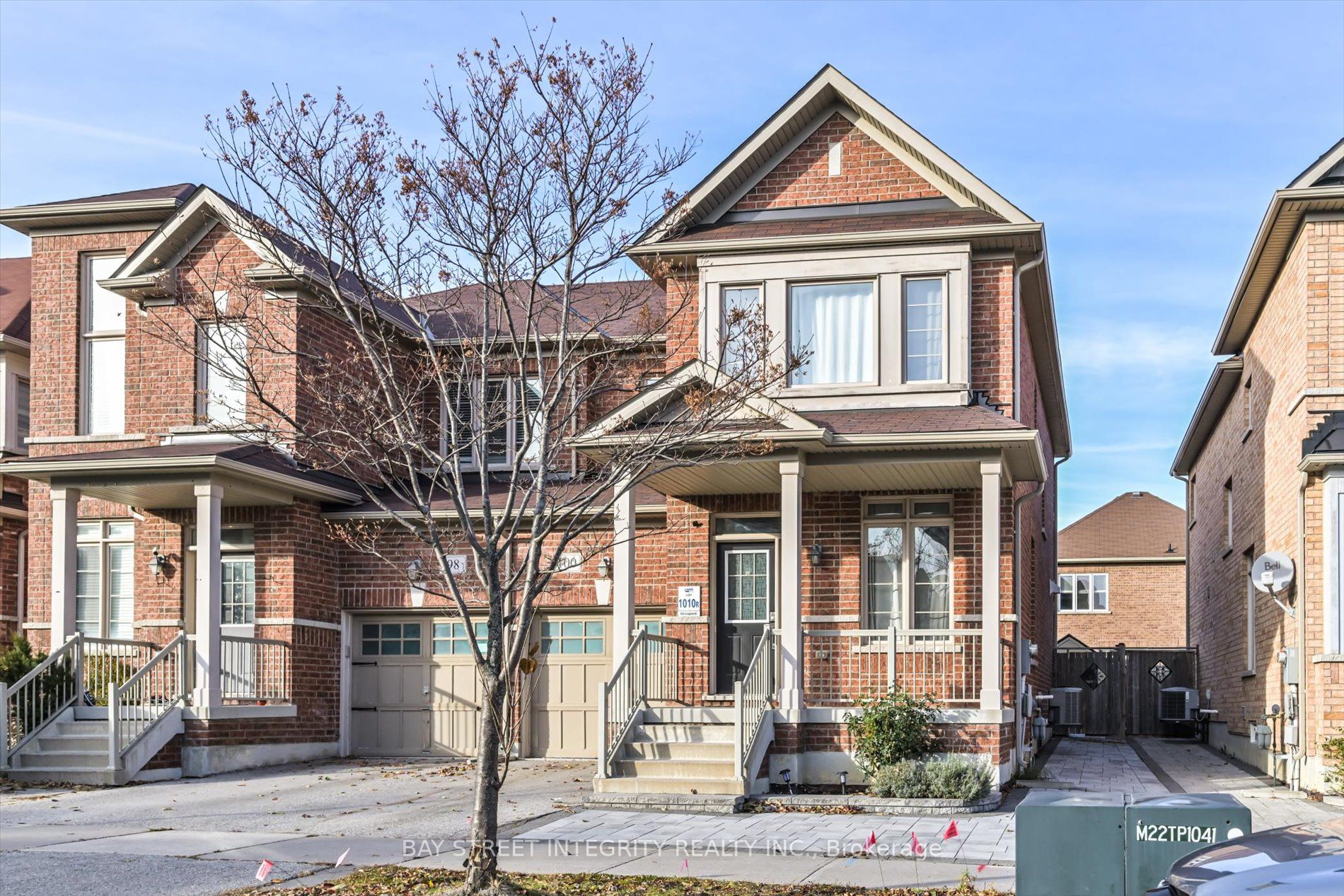 100 Carolina Rose Cres