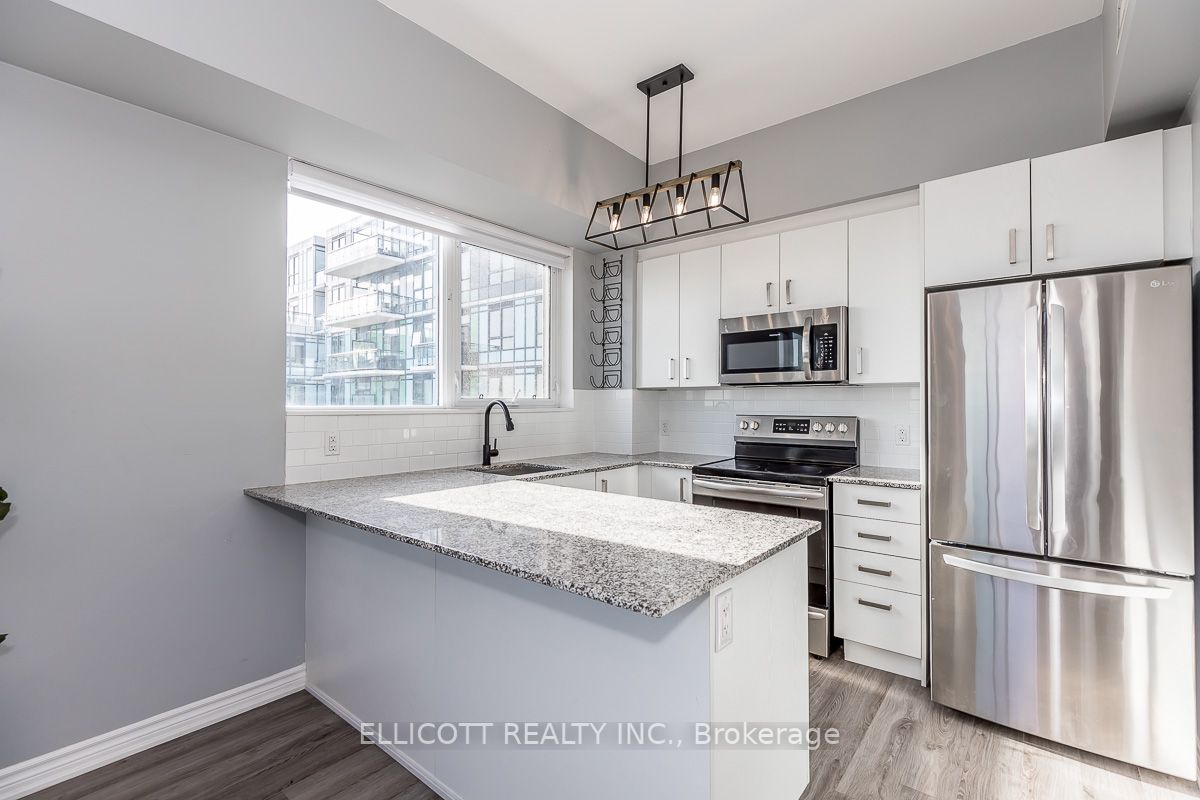 11611 Yonge St, #628