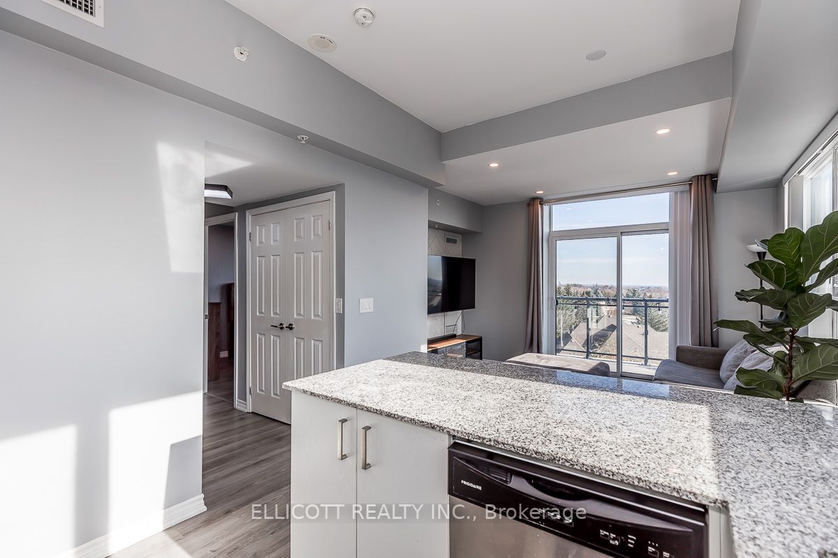 11611 Yonge St, #628