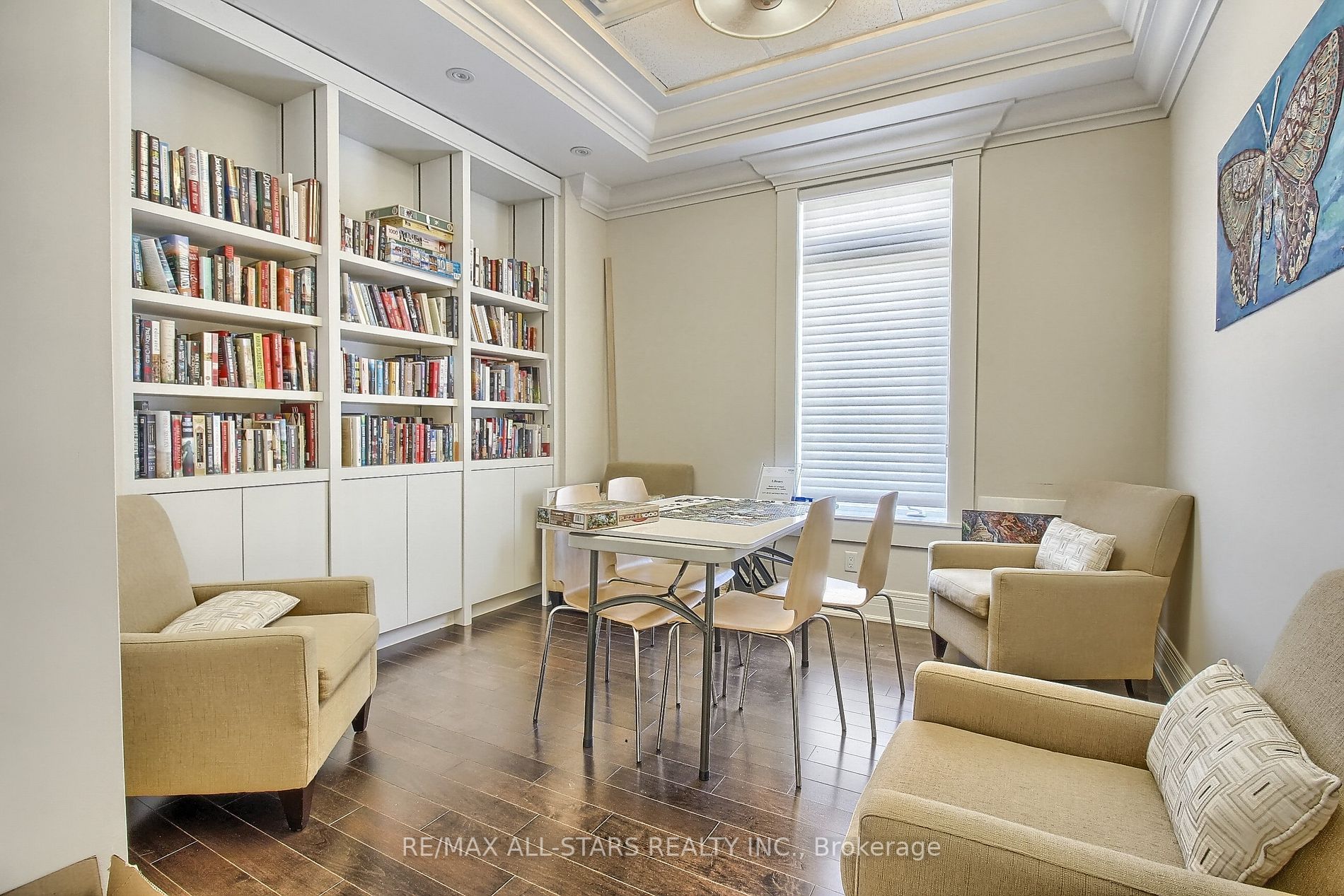 80 Burns Blvd, #208