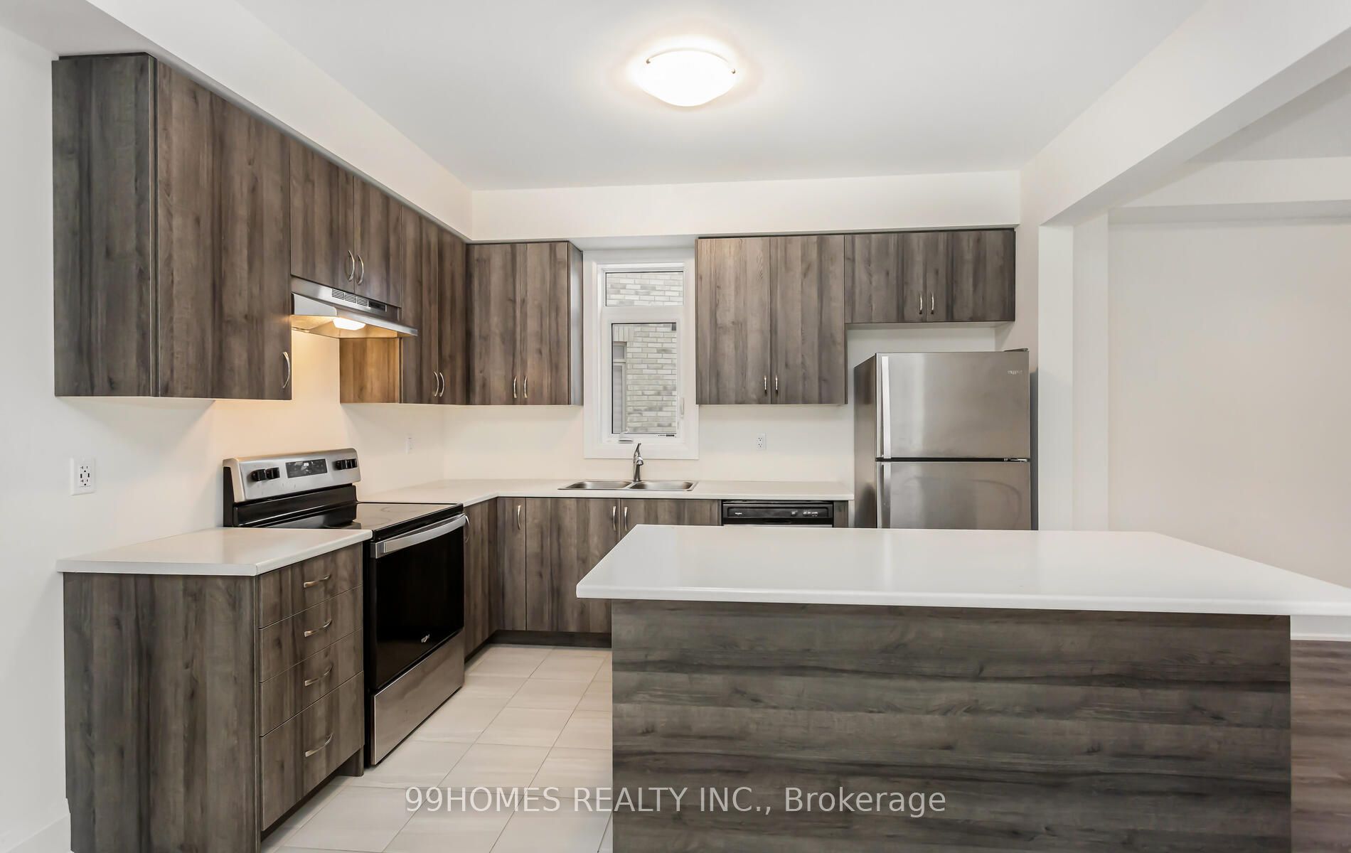 94 Ferragine Cres