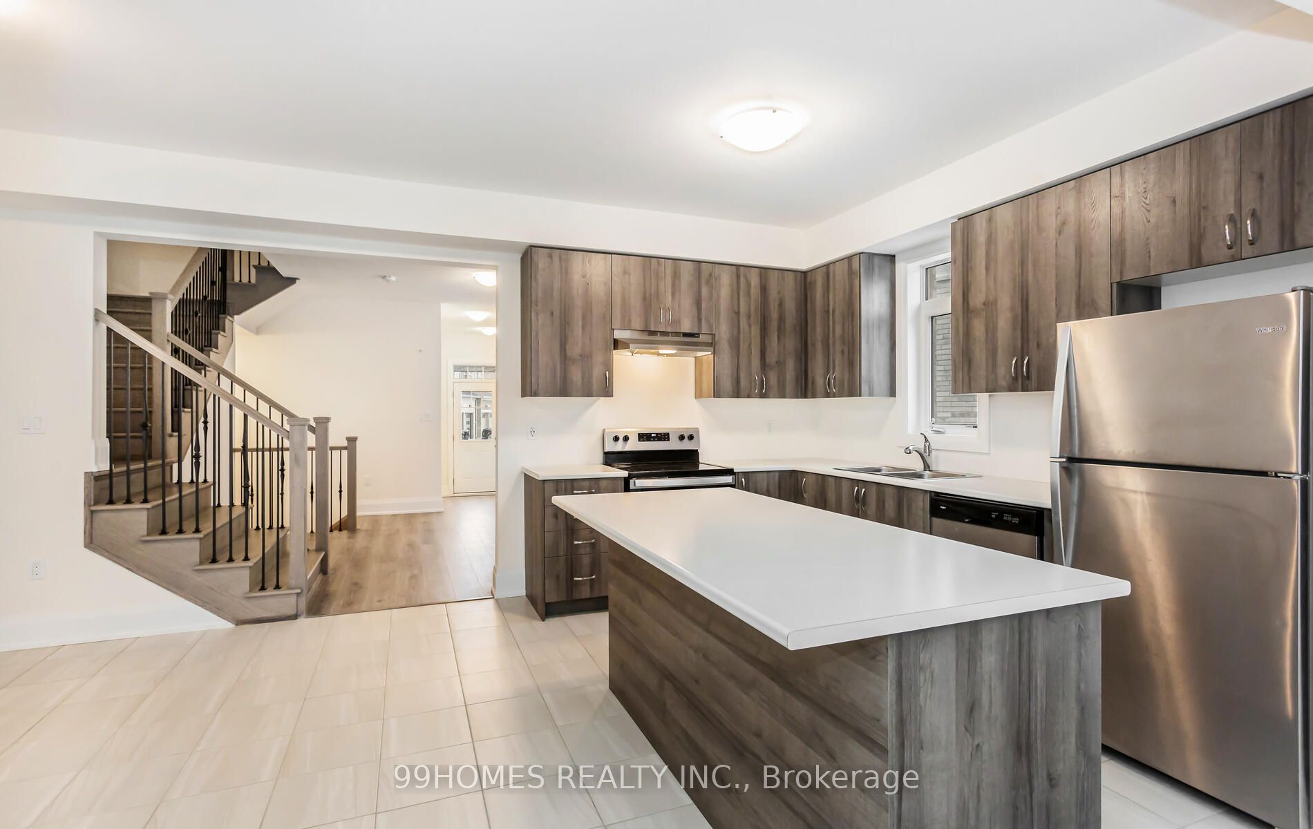 94 Ferragine Cres
