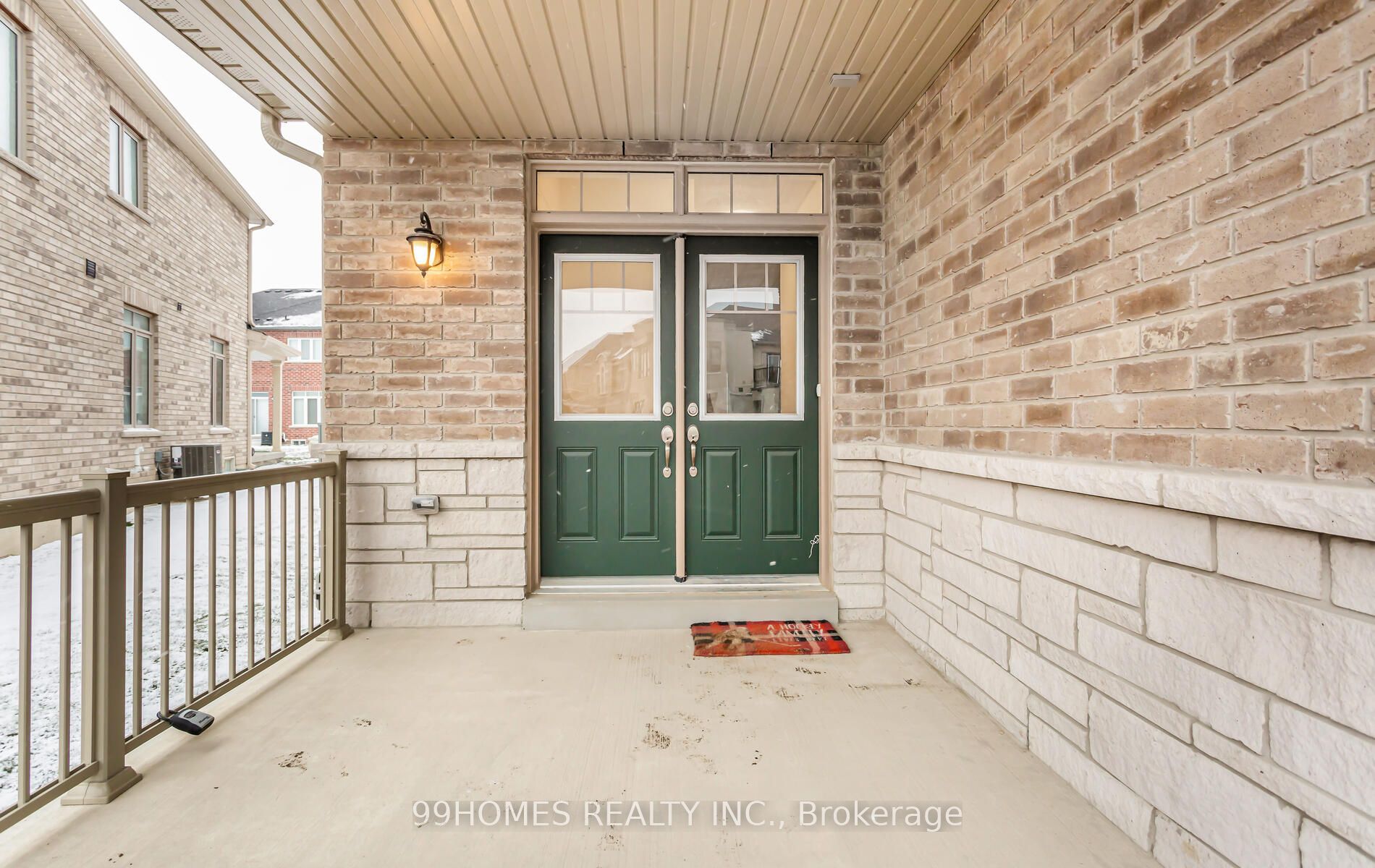 94 Ferragine Cres