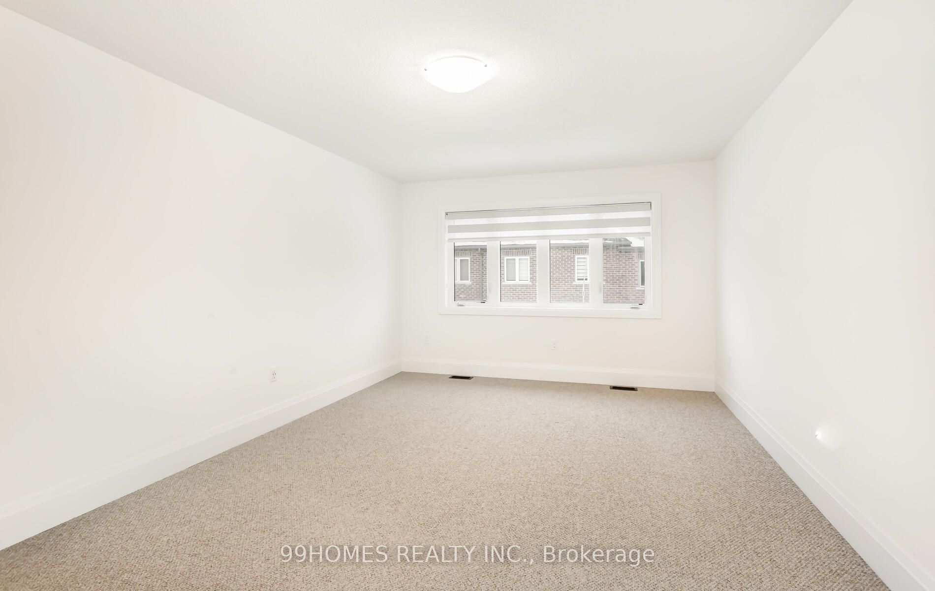 94 Ferragine Cres