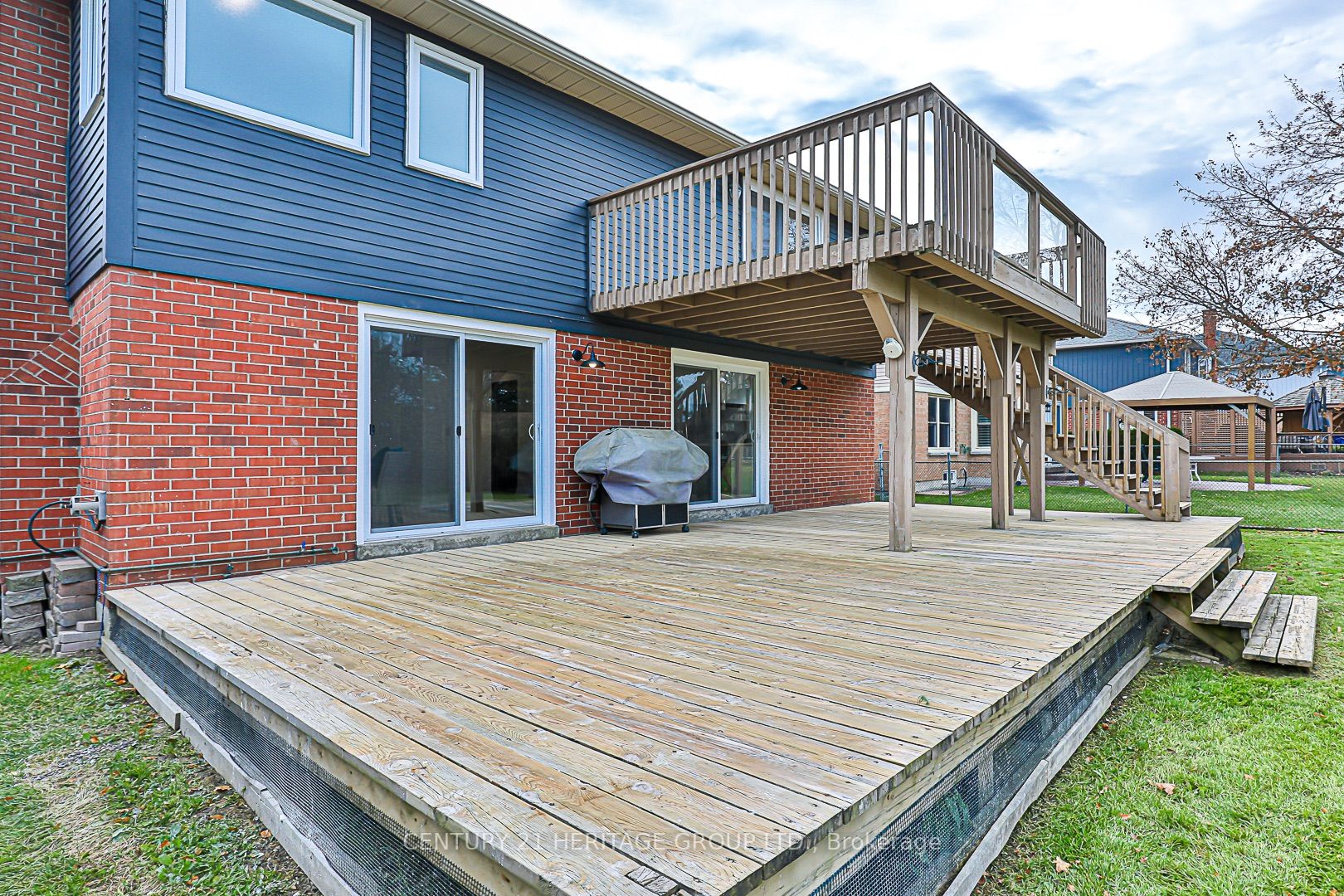 127 Crossland Gate