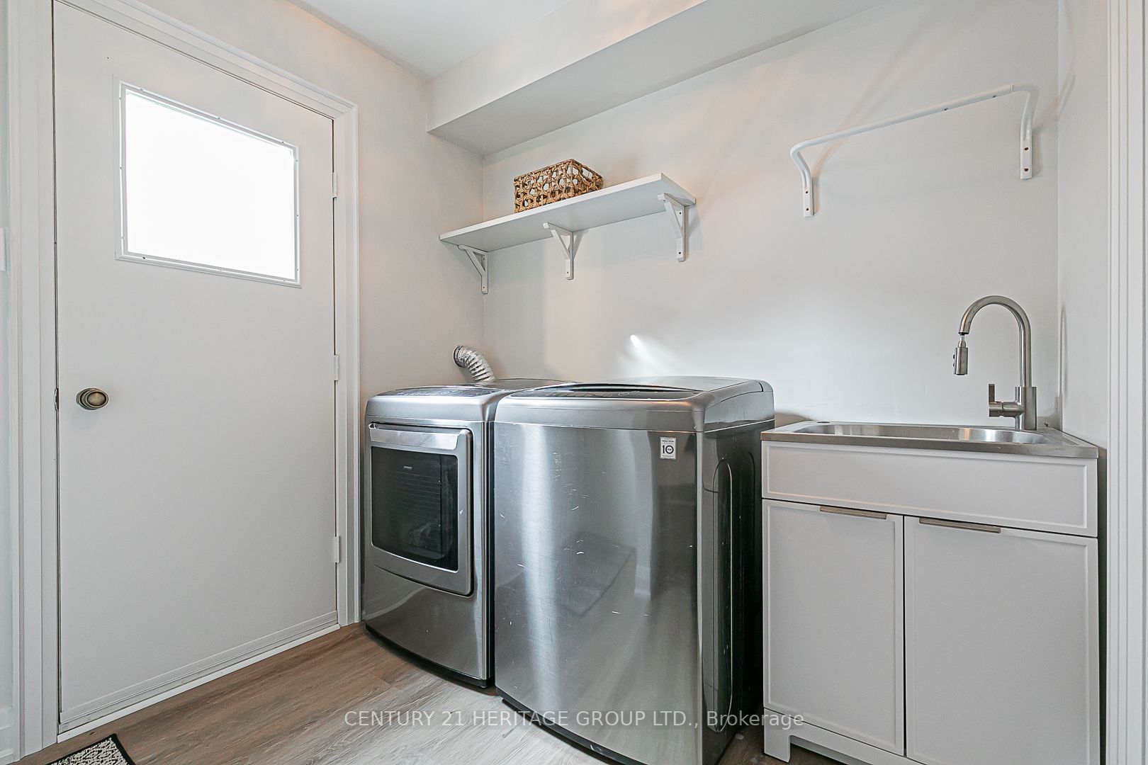 127 Crossland Gate
