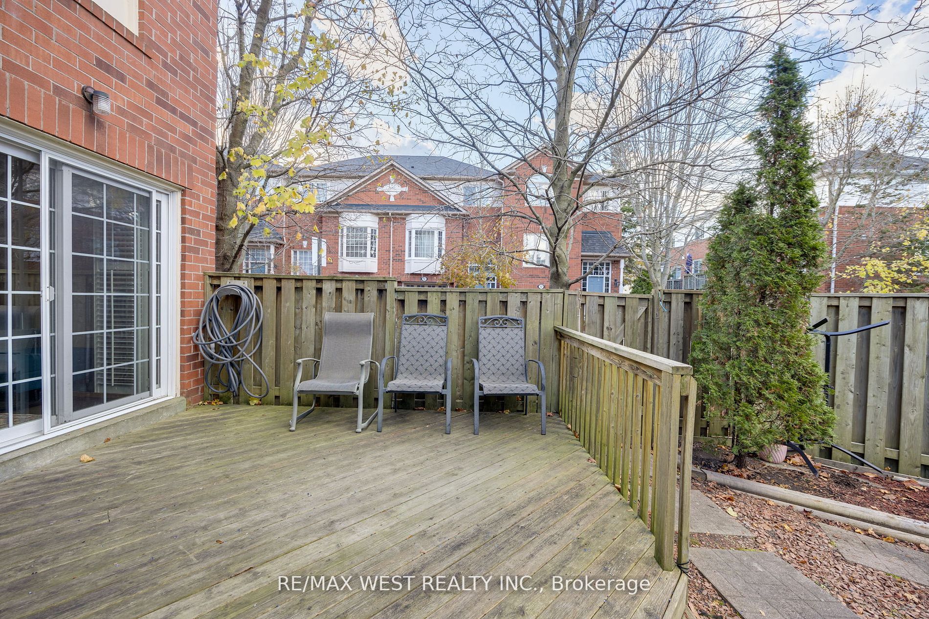 15 Mosaics Avenue, #15
