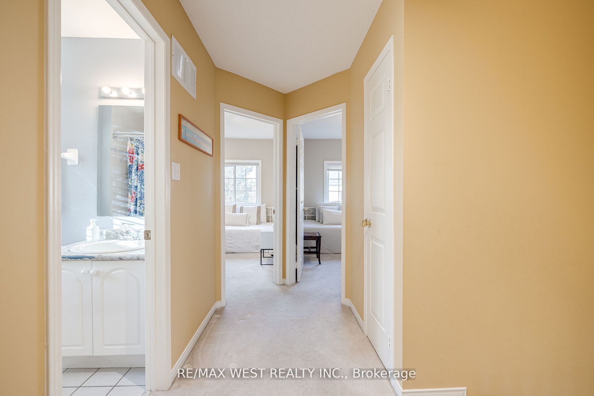 15 Mosaics Avenue, #15