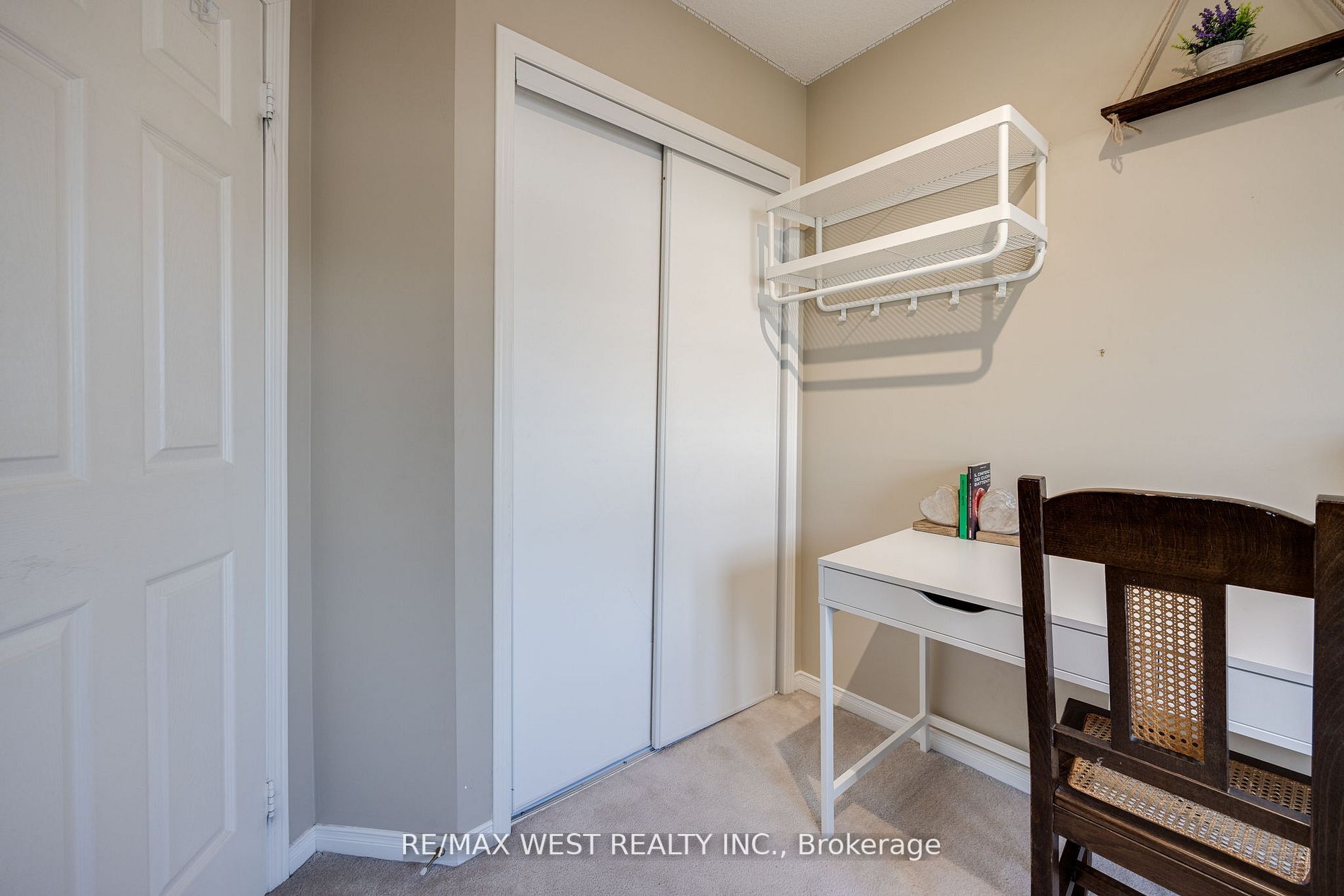 15 Mosaics Avenue, #15