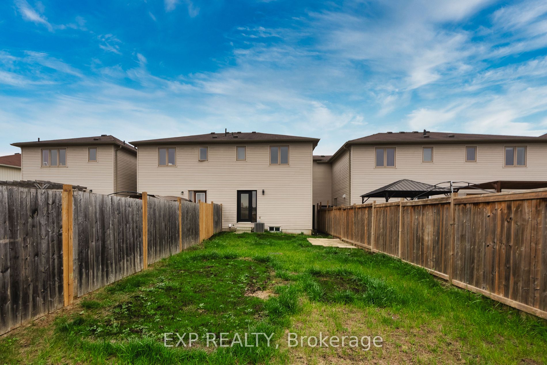 18 Admiral Cres