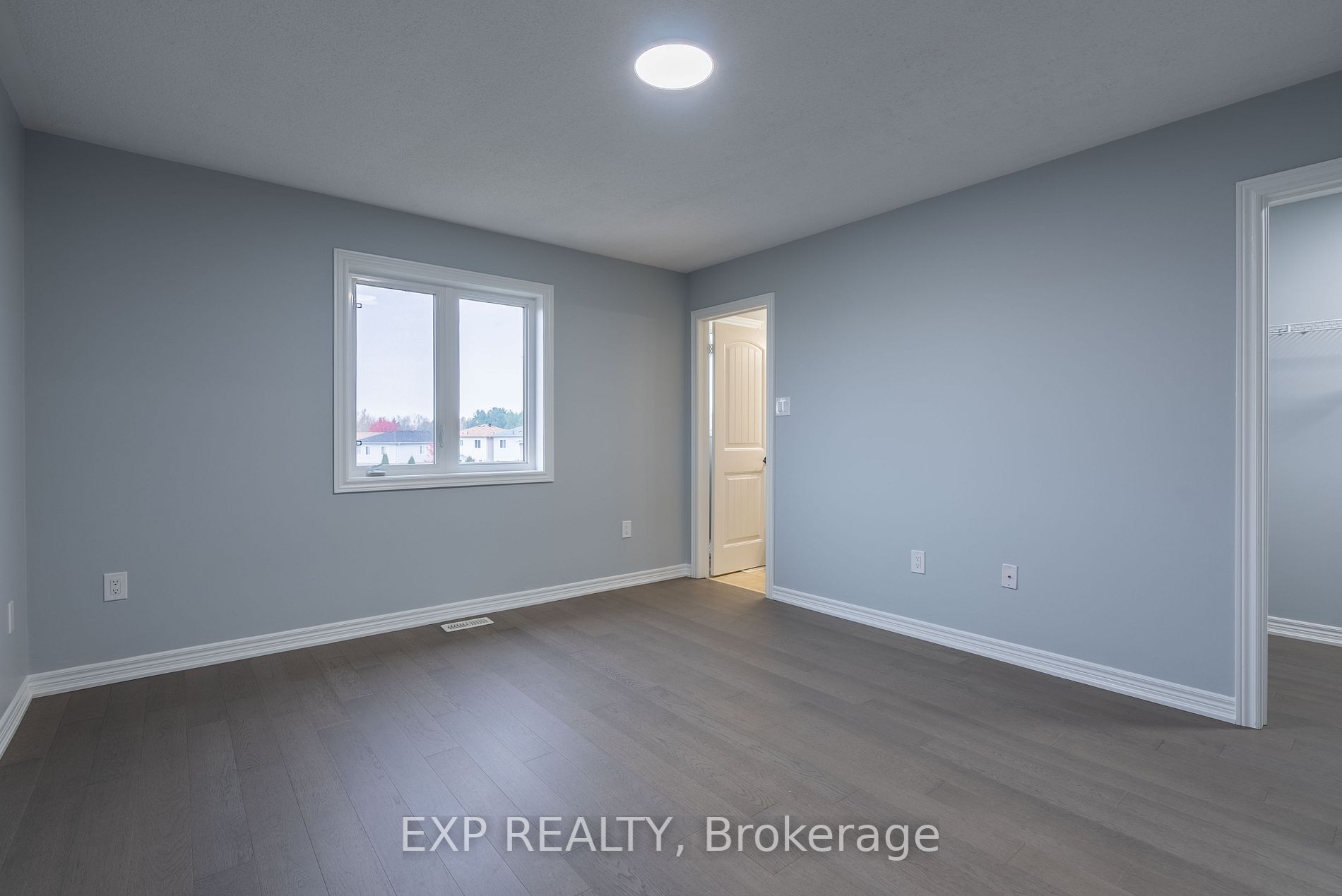 18 Admiral Cres