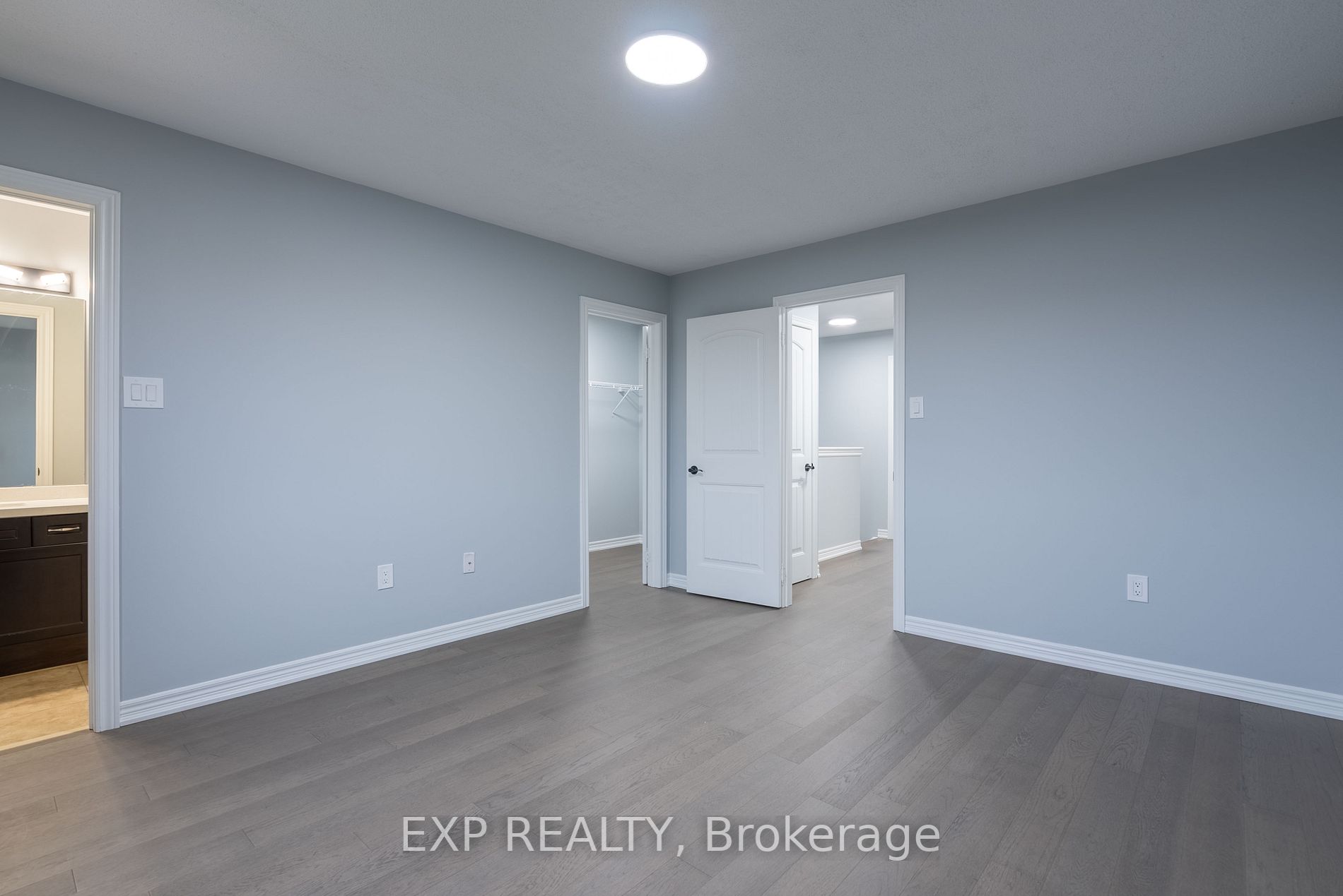 18 Admiral Cres