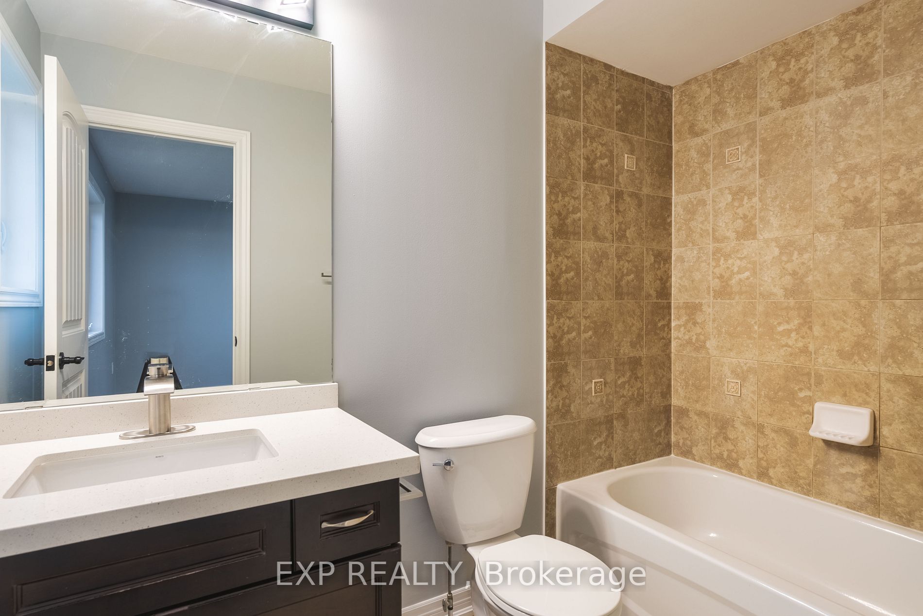 18 Admiral Cres