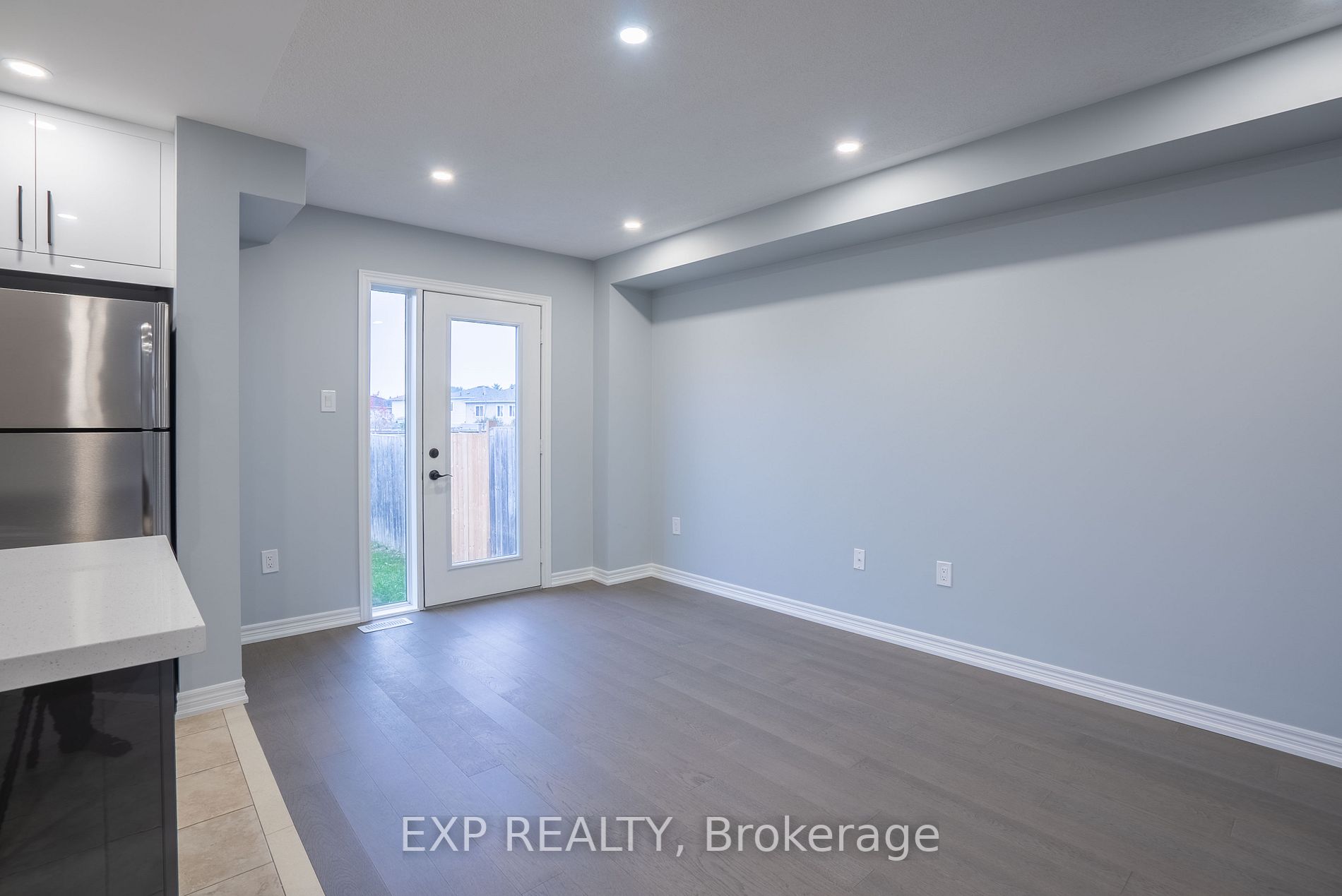 18 Admiral Cres