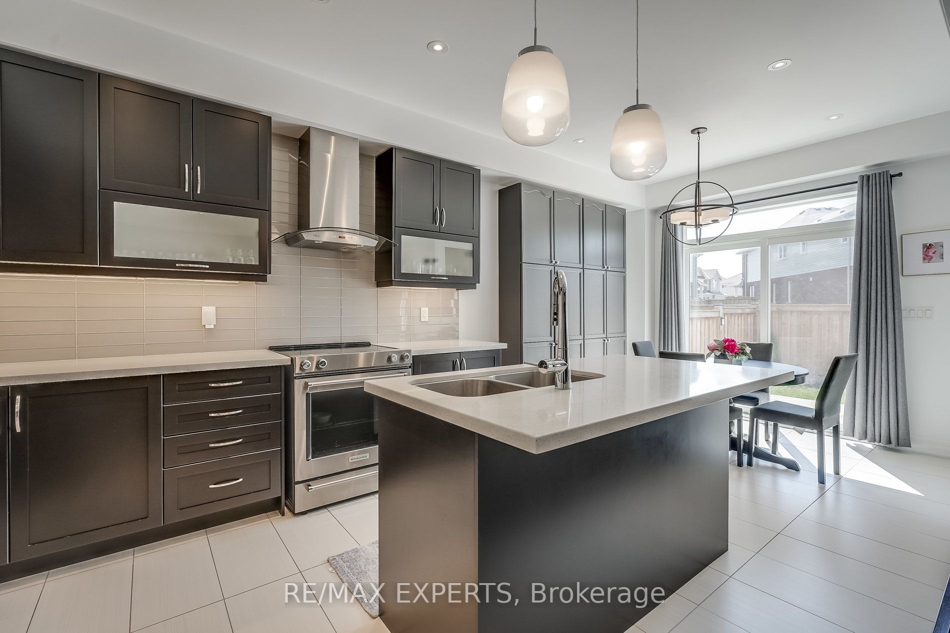 79 Stevenson St