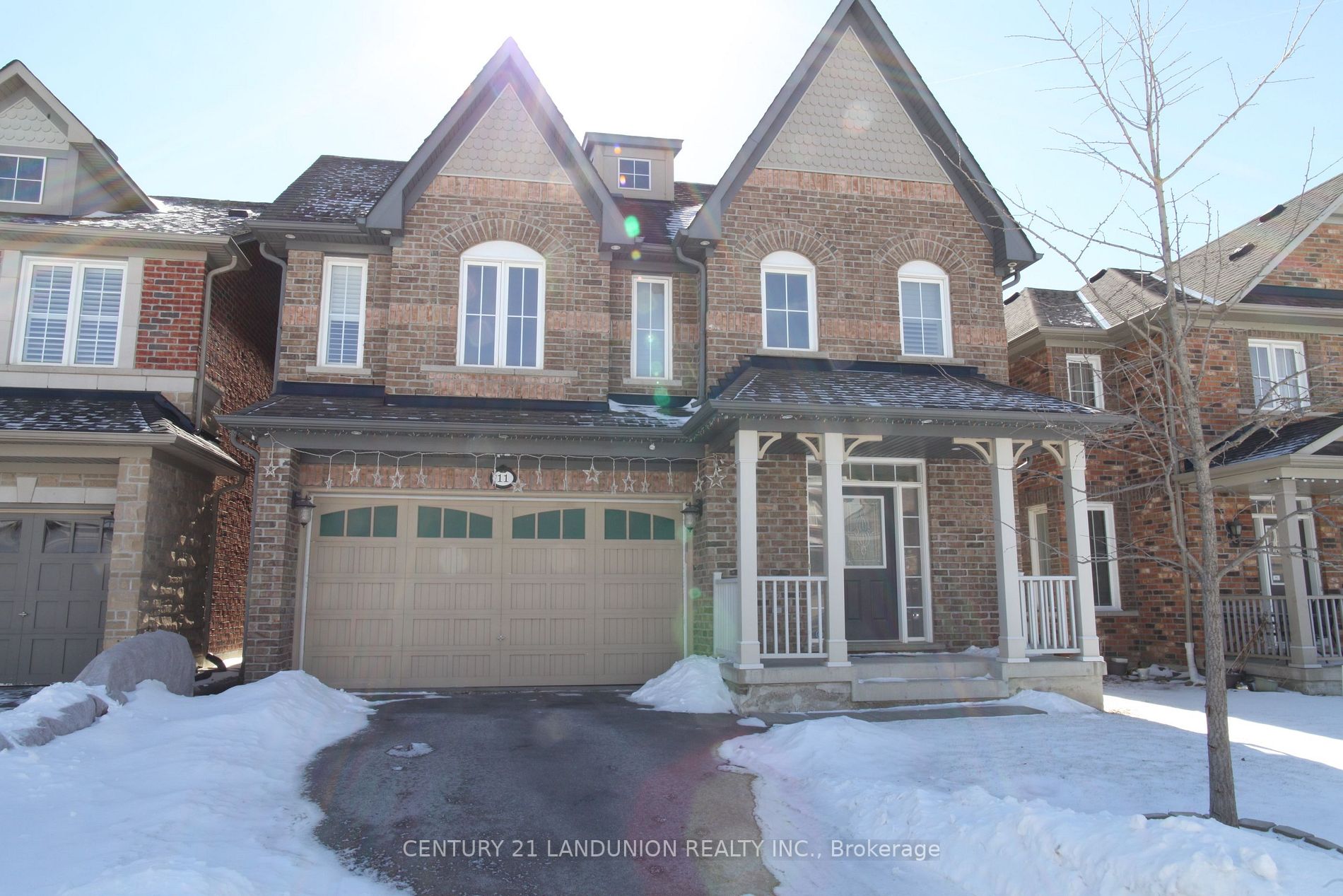 11 Herbert Wales Crescent