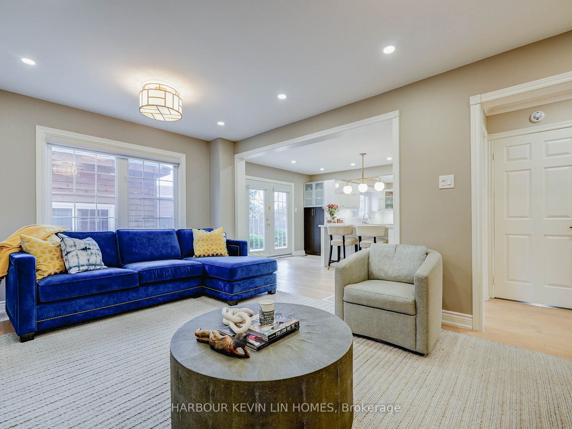 1 Strathearn Ave