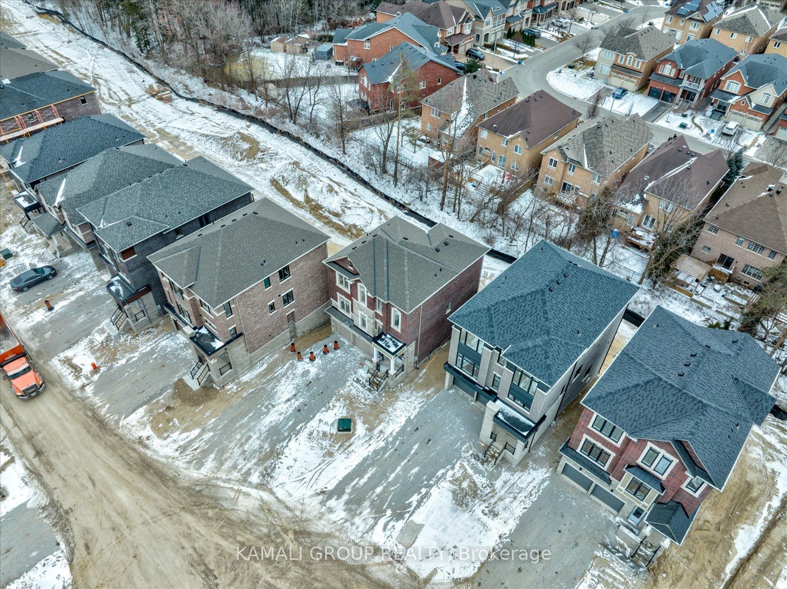 51 Ahchie Crt