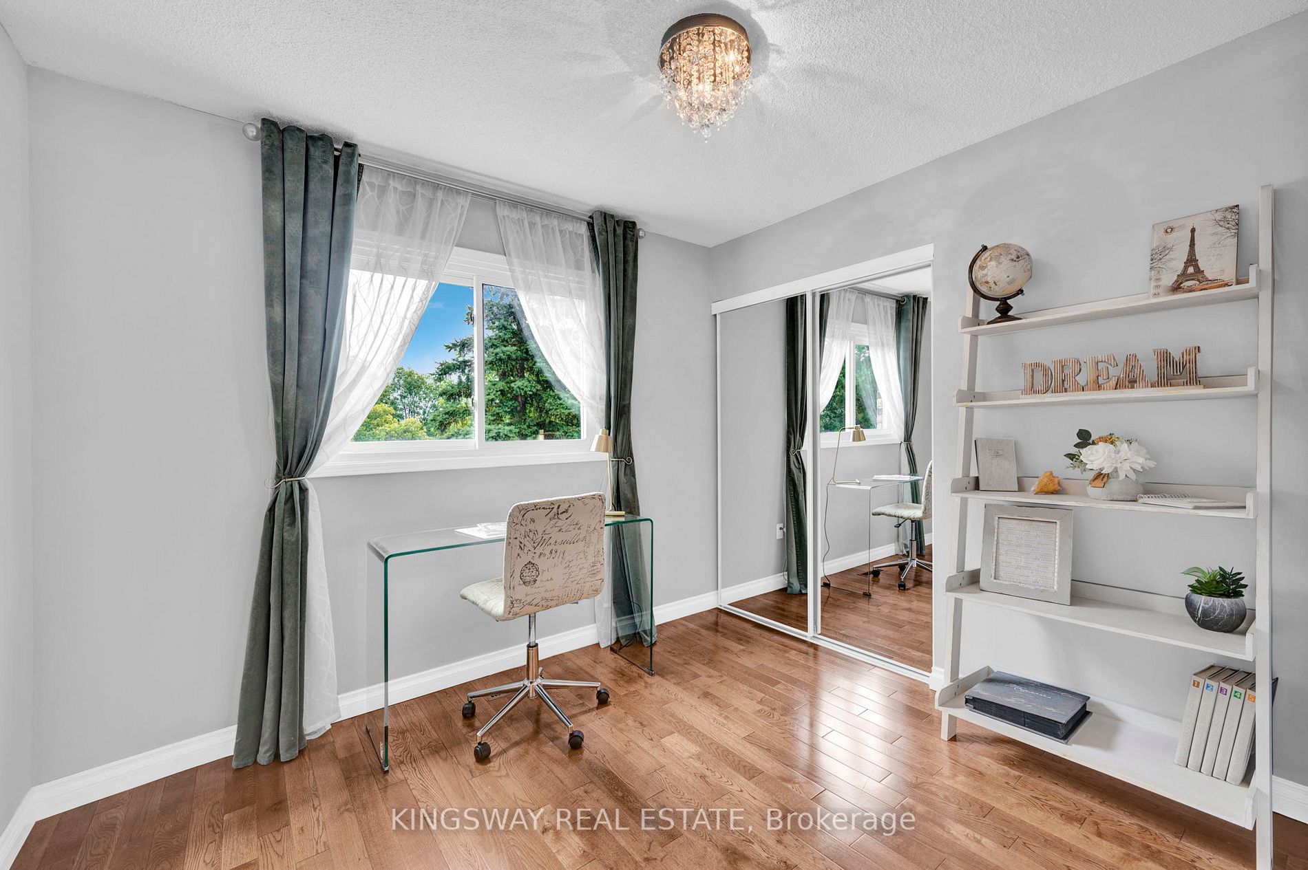 22 Baycroft Lane