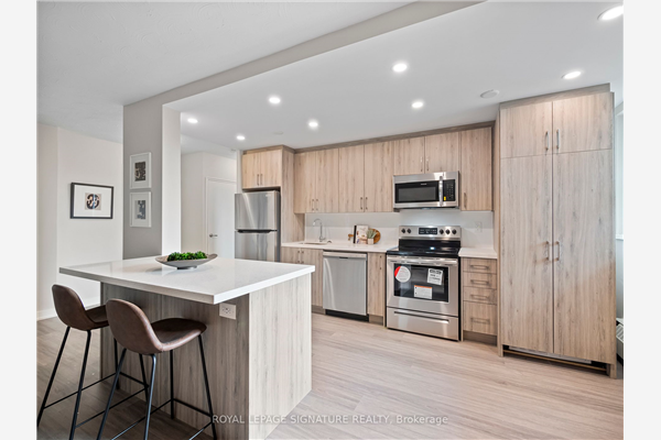 150 Colborne Ave, Richmond Hill