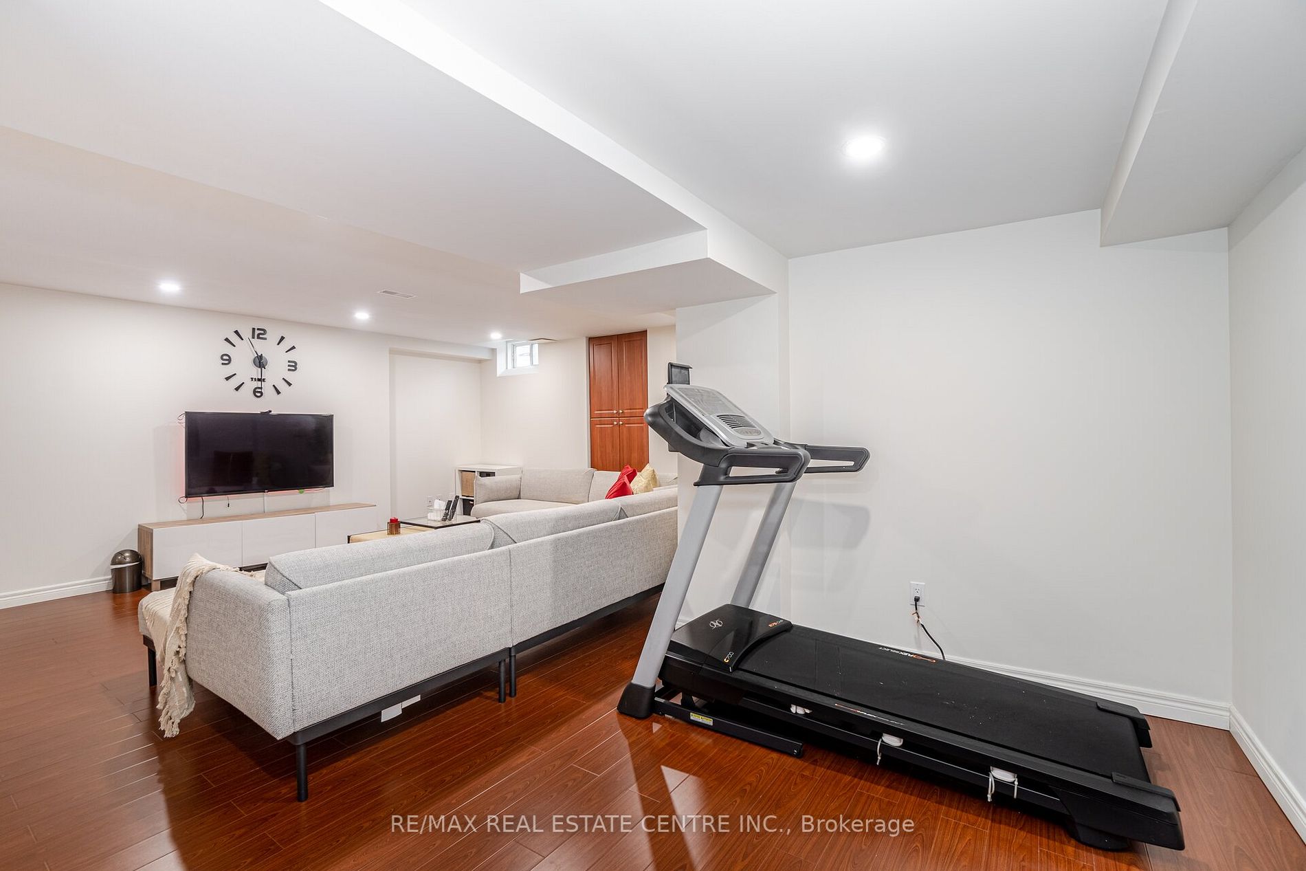 4 Hawkweed Manor