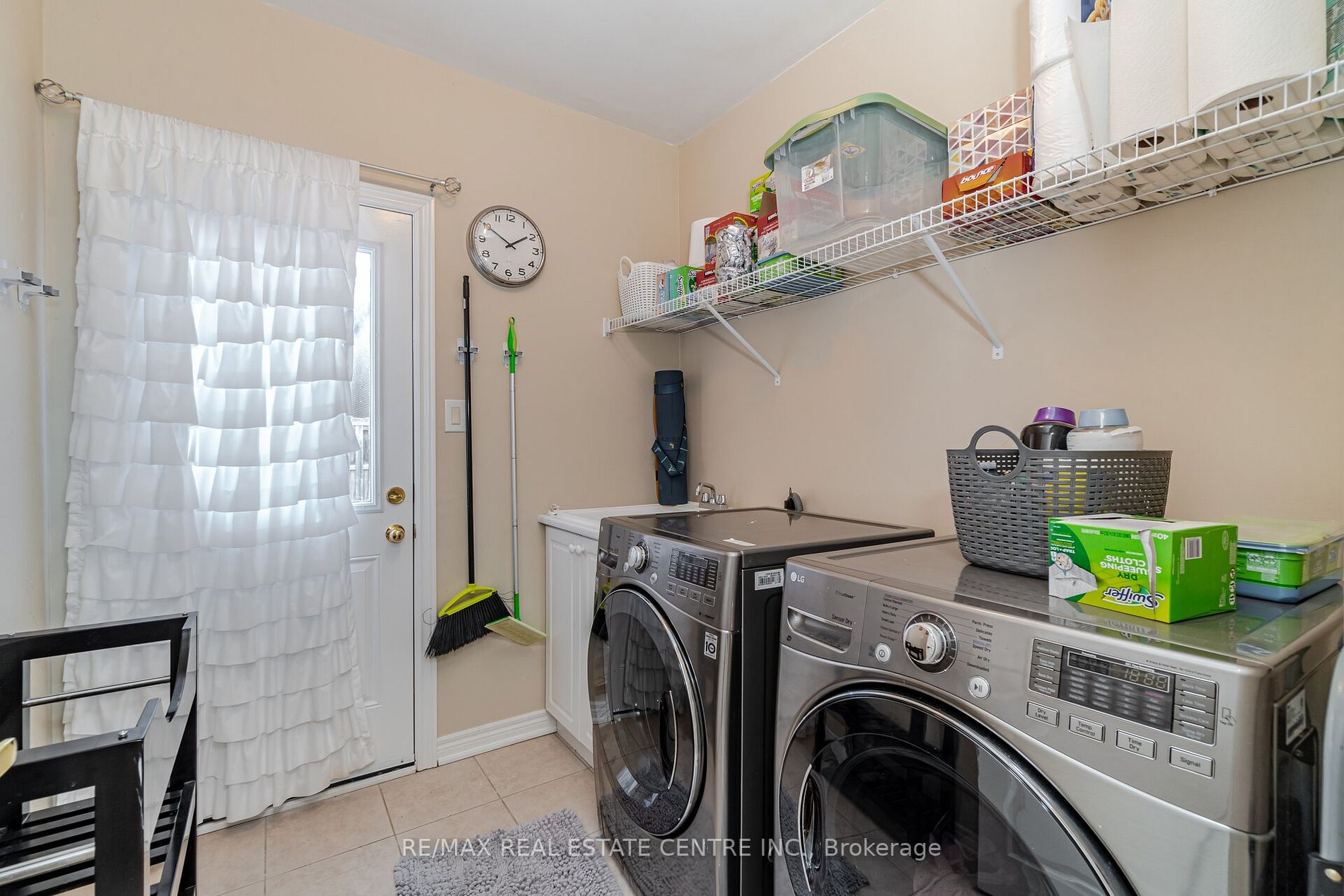 4 Hawkweed Manor