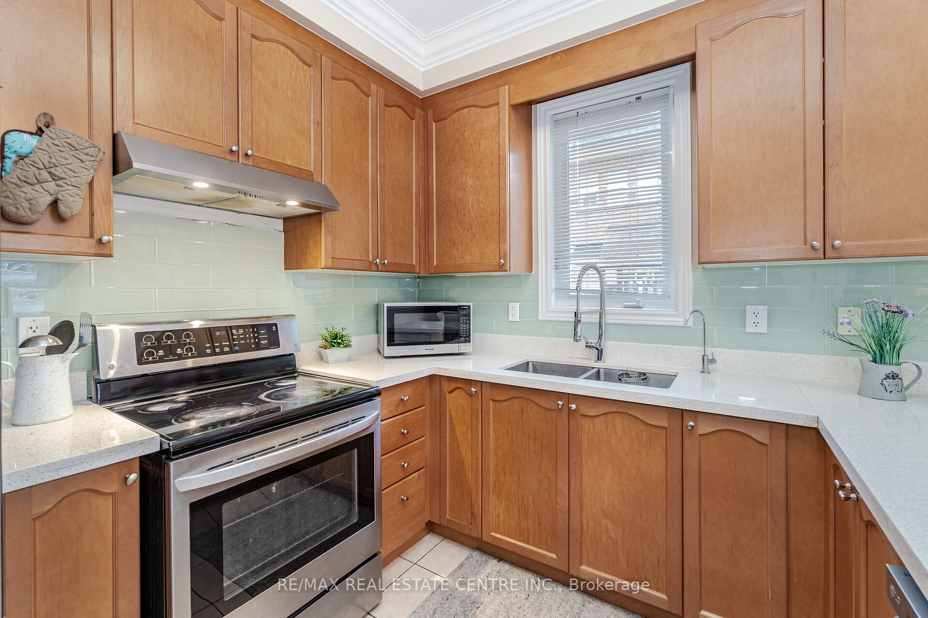 4 Hawkweed Manor
