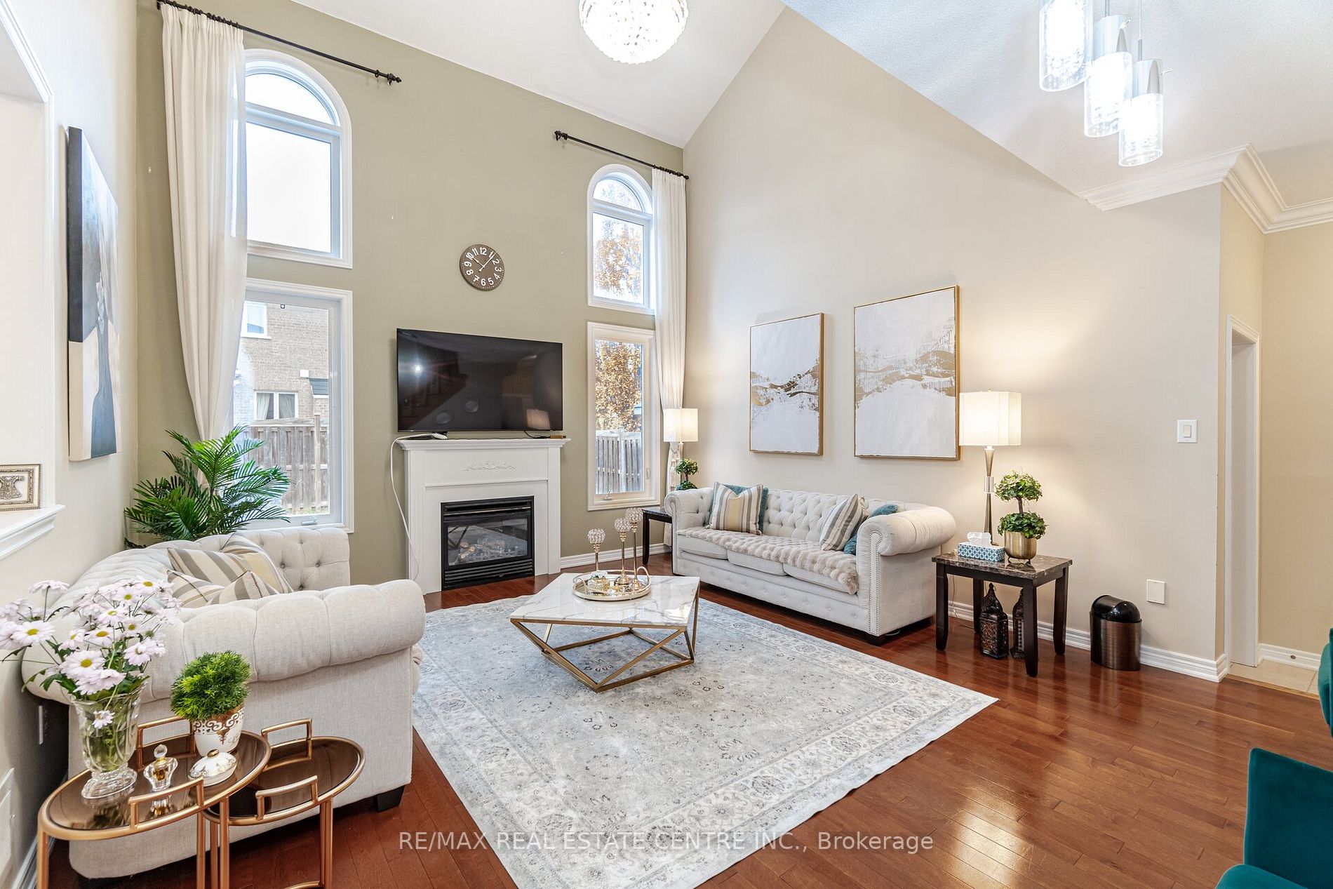 4 Hawkweed Manor