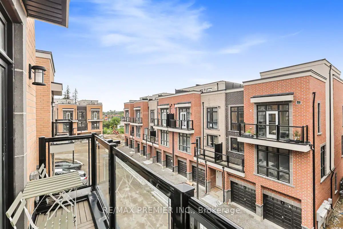 8 Sayers Lane, #6