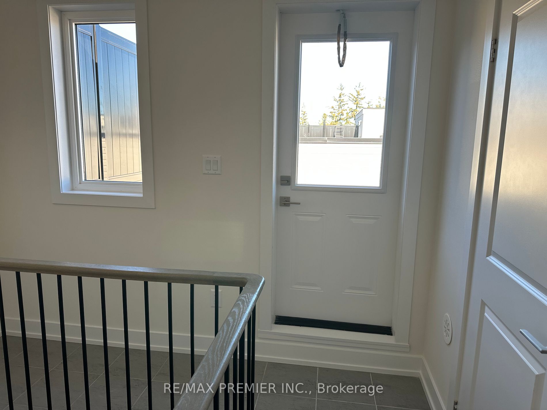 8 Sayers Lane, #6